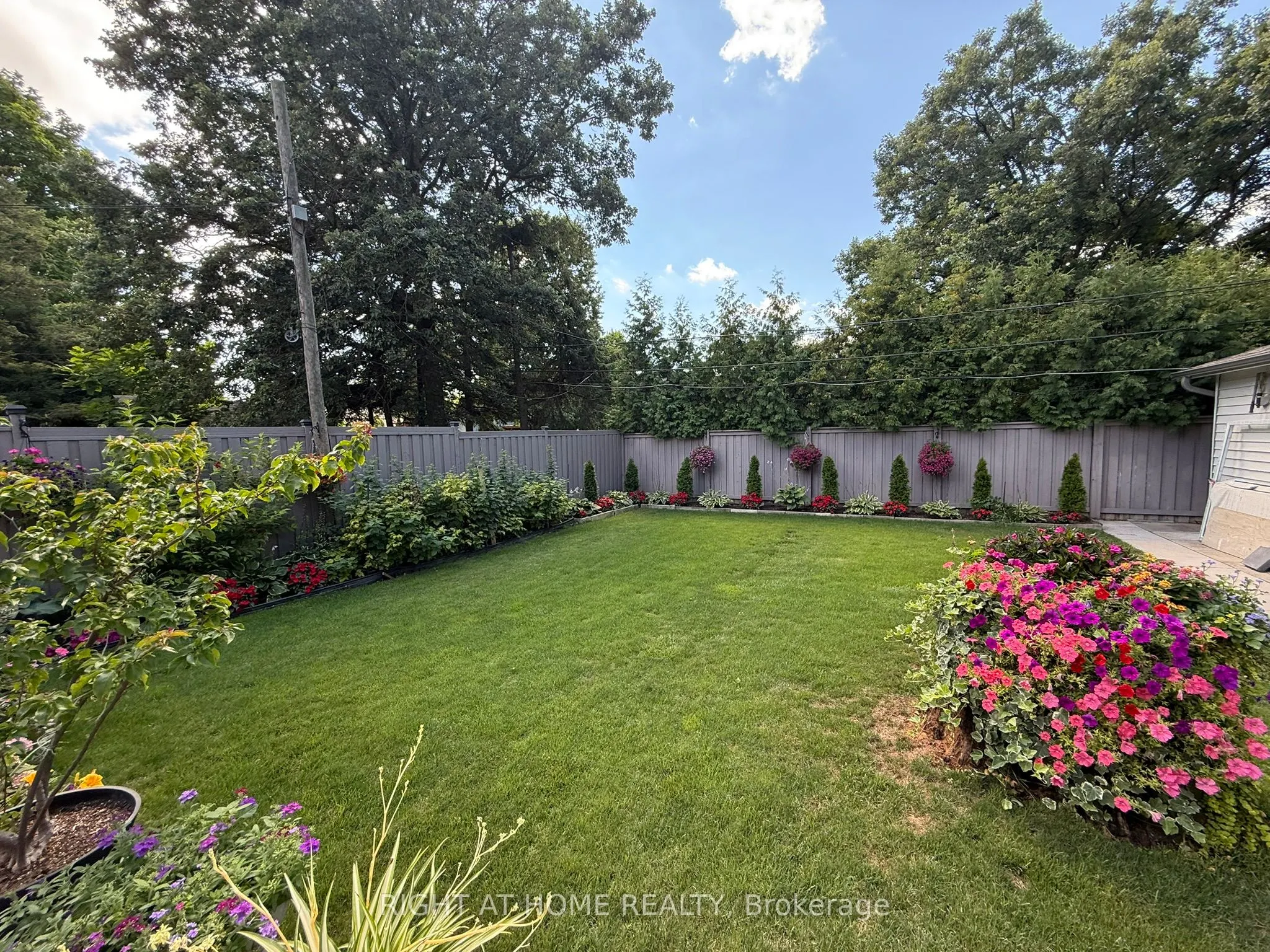 6 Burnelm Drive