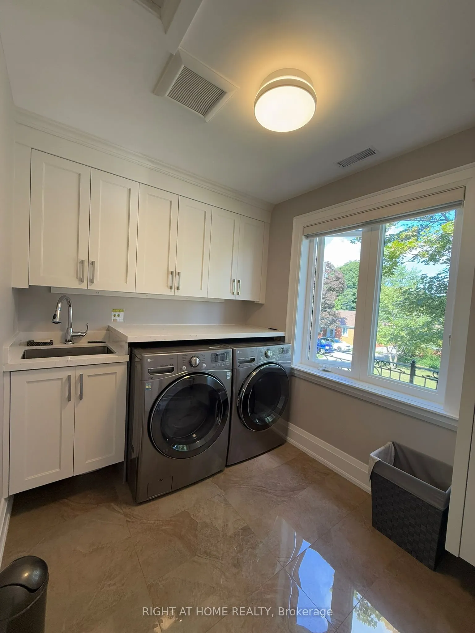 6 Burnelm Drive