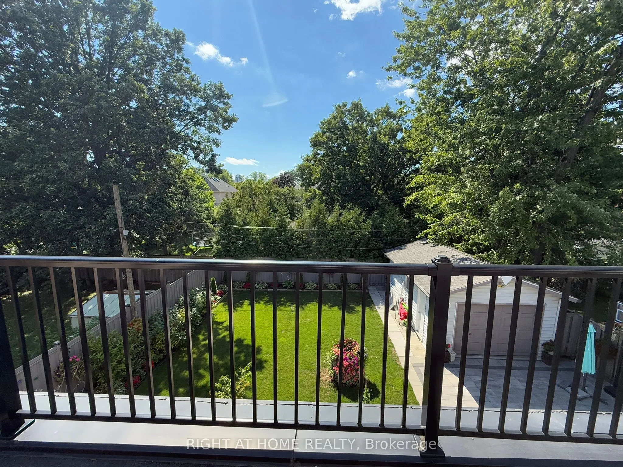 6 Burnelm Drive