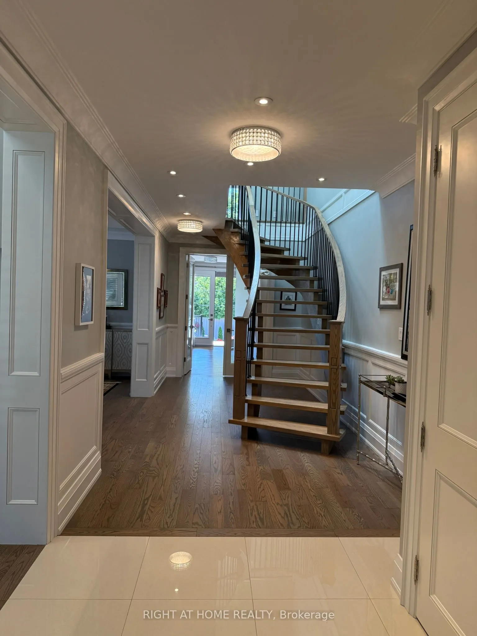 6 Burnelm Drive