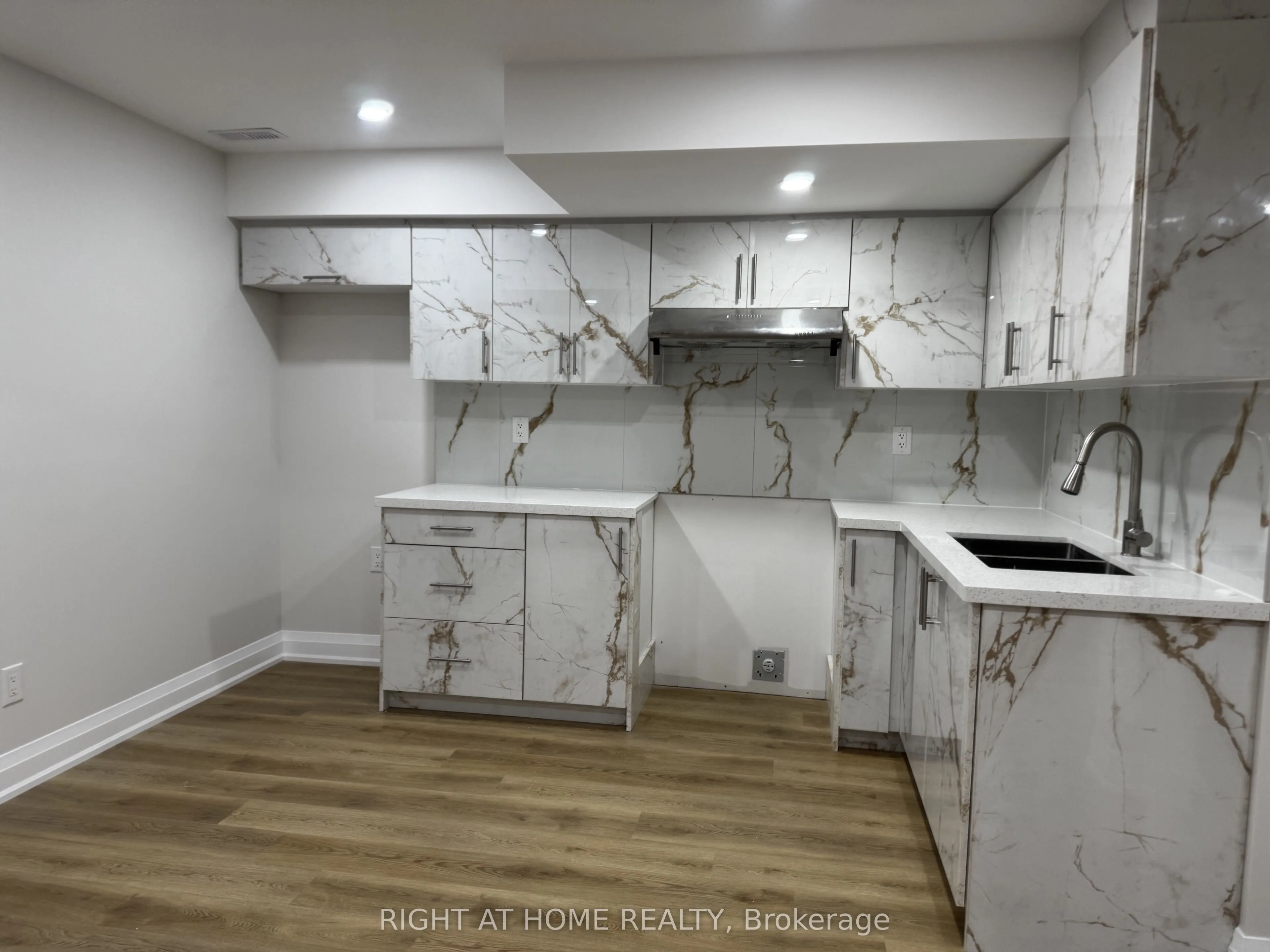 15 Perdita Road