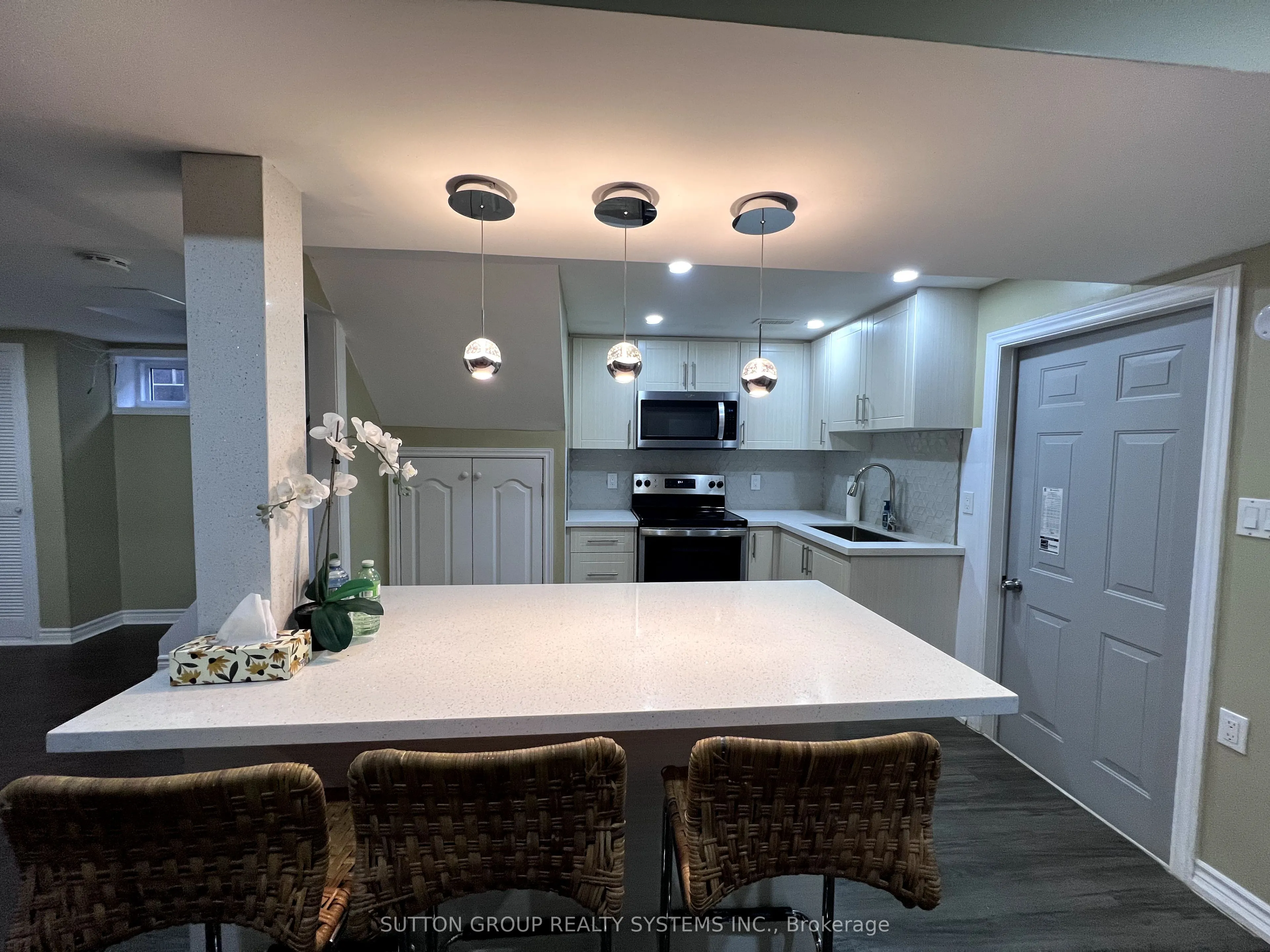 12 Wellesworth Drive