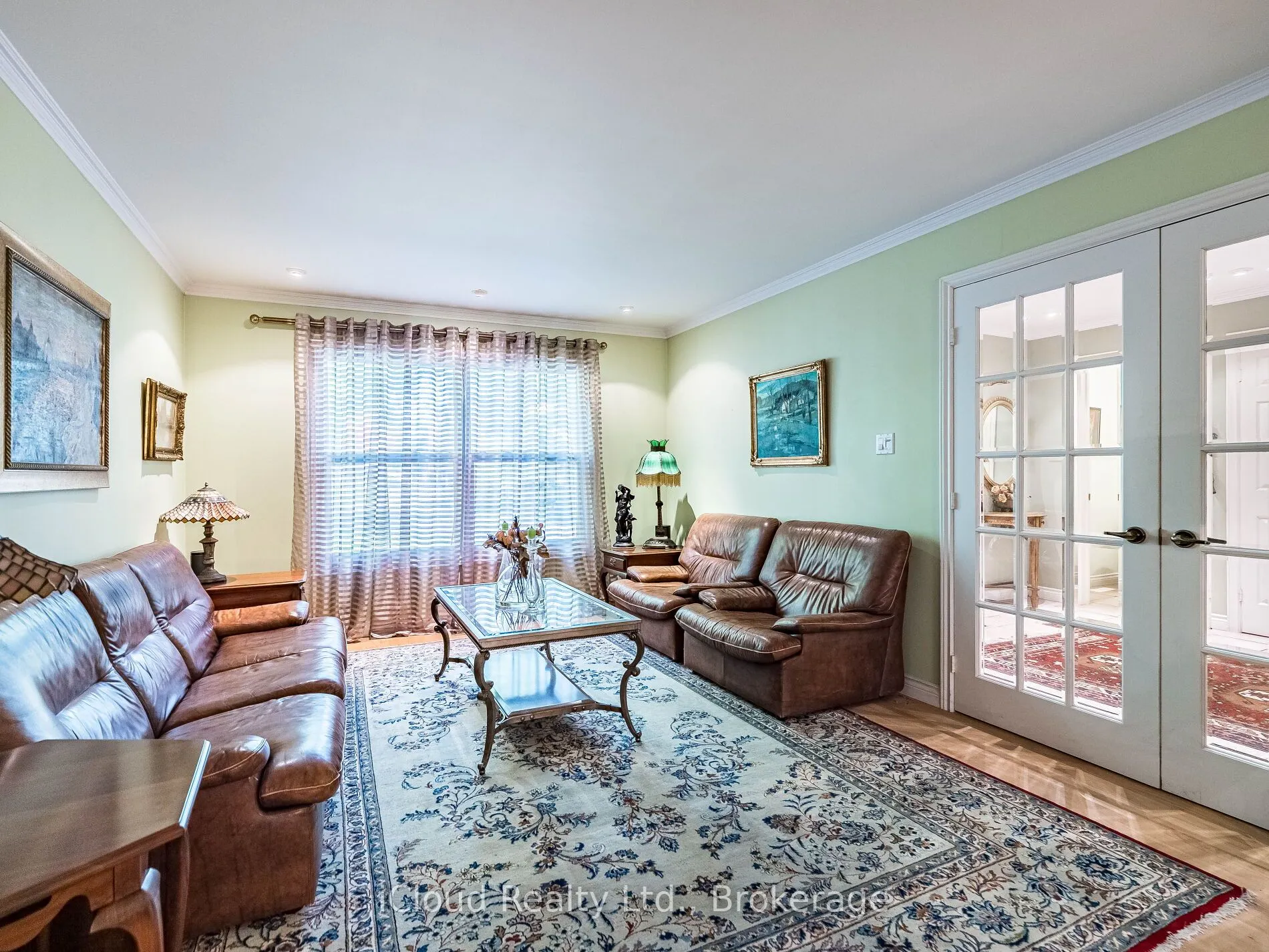 1529 Ballyclare Drive