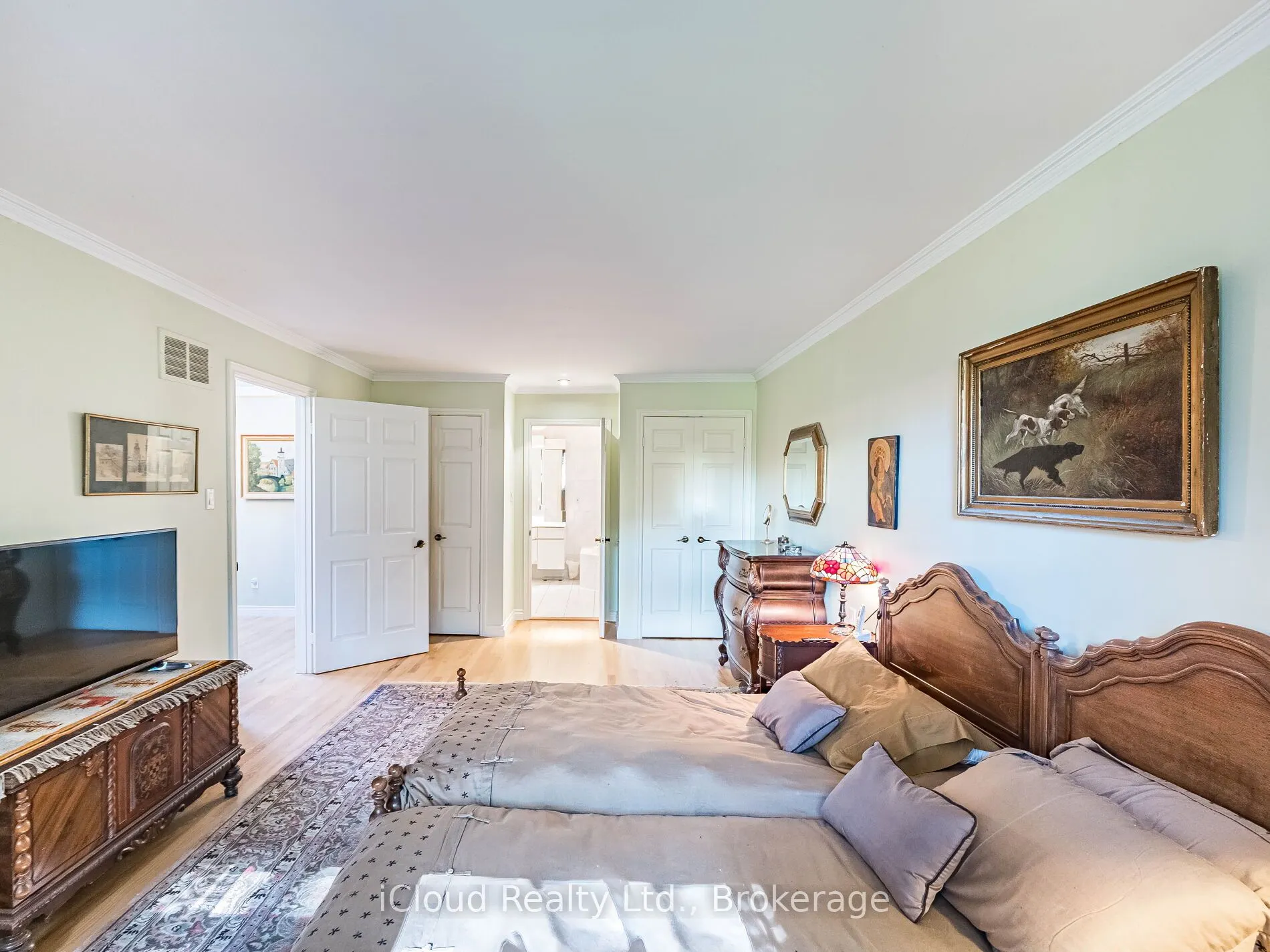 1529 Ballyclare Drive