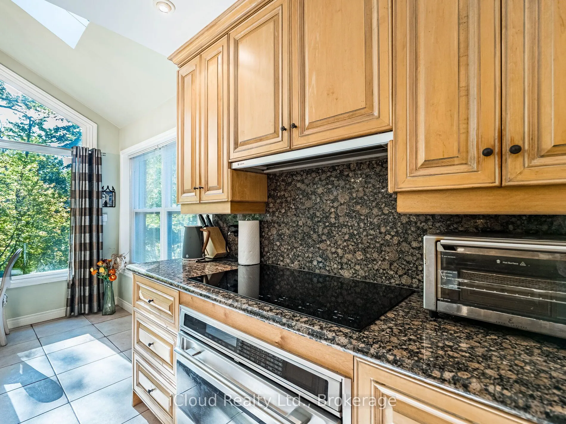 1529 Ballyclare Drive