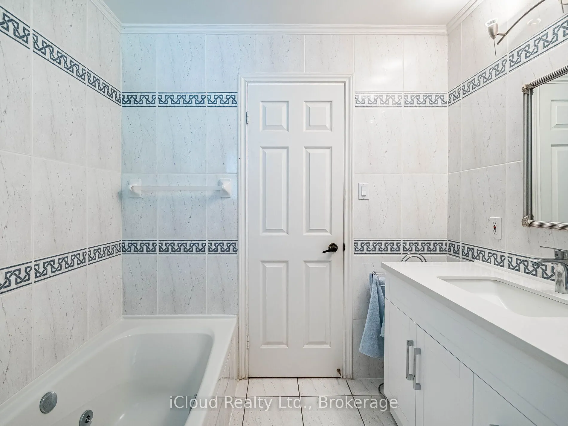 1529 Ballyclare Drive