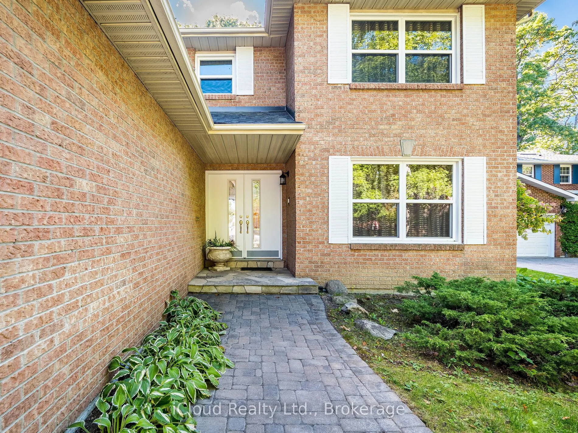 1529 Ballyclare Drive