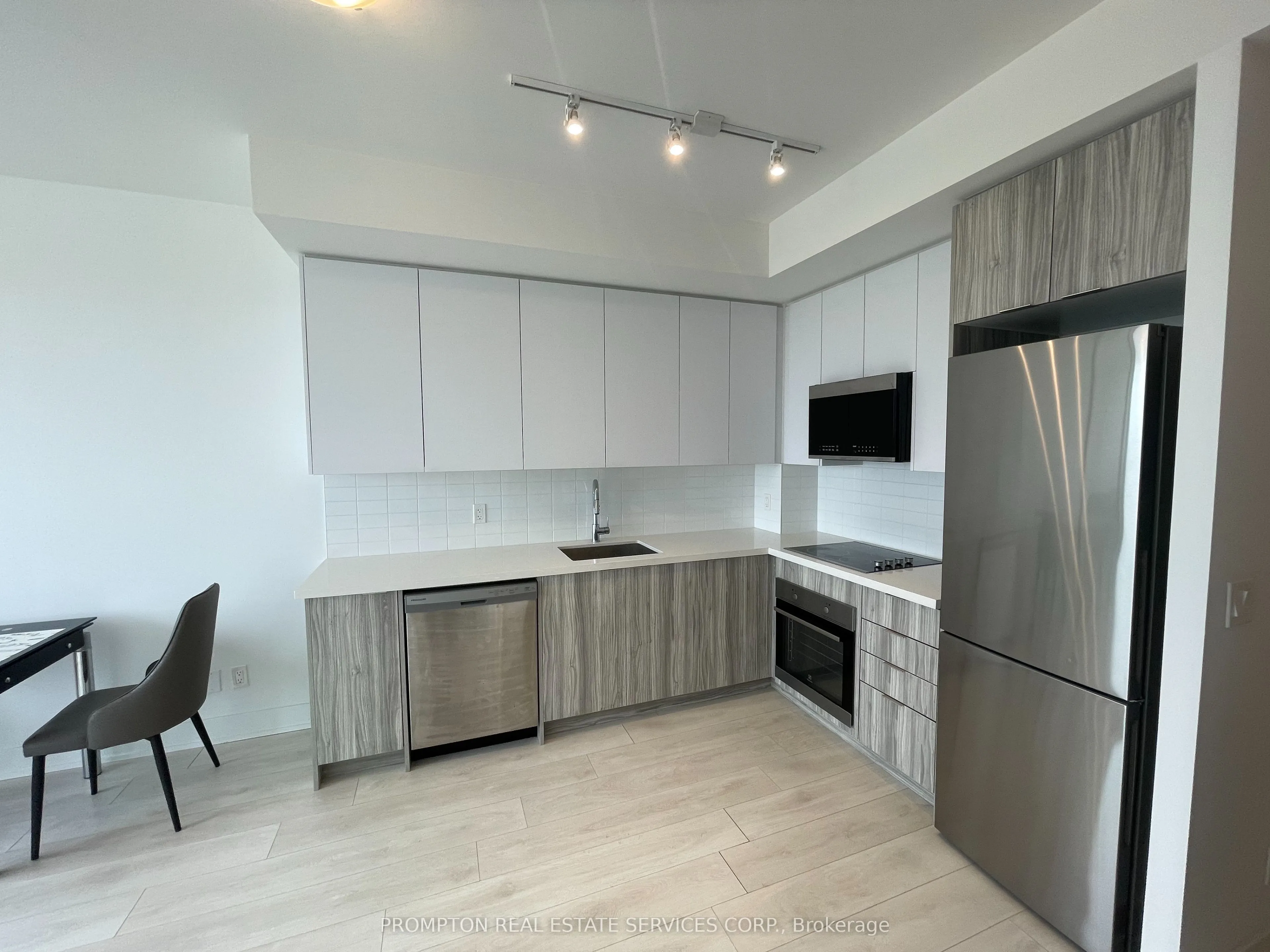 297 Oak Walk Drive, ##1601