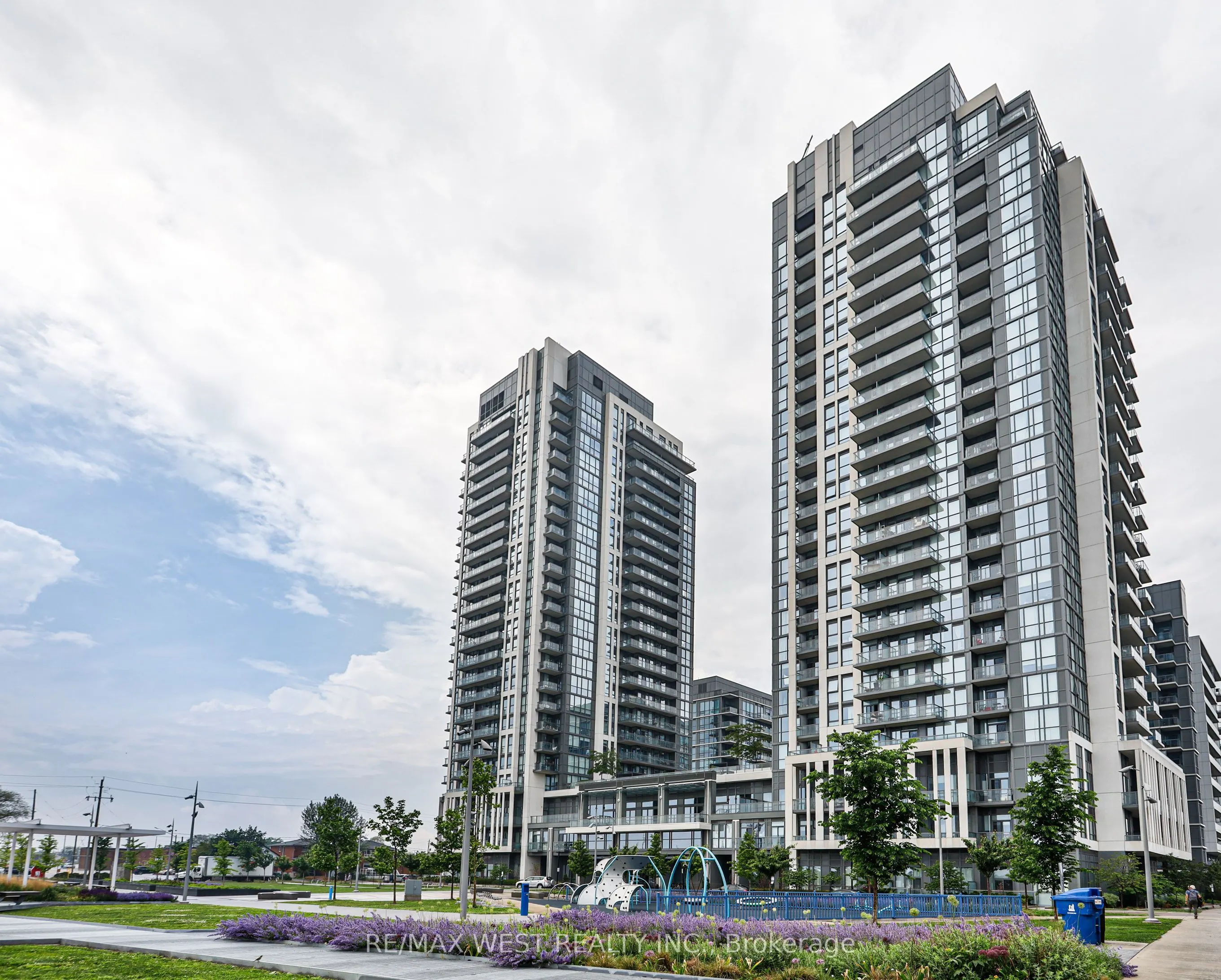 15 Zorra Street, #8