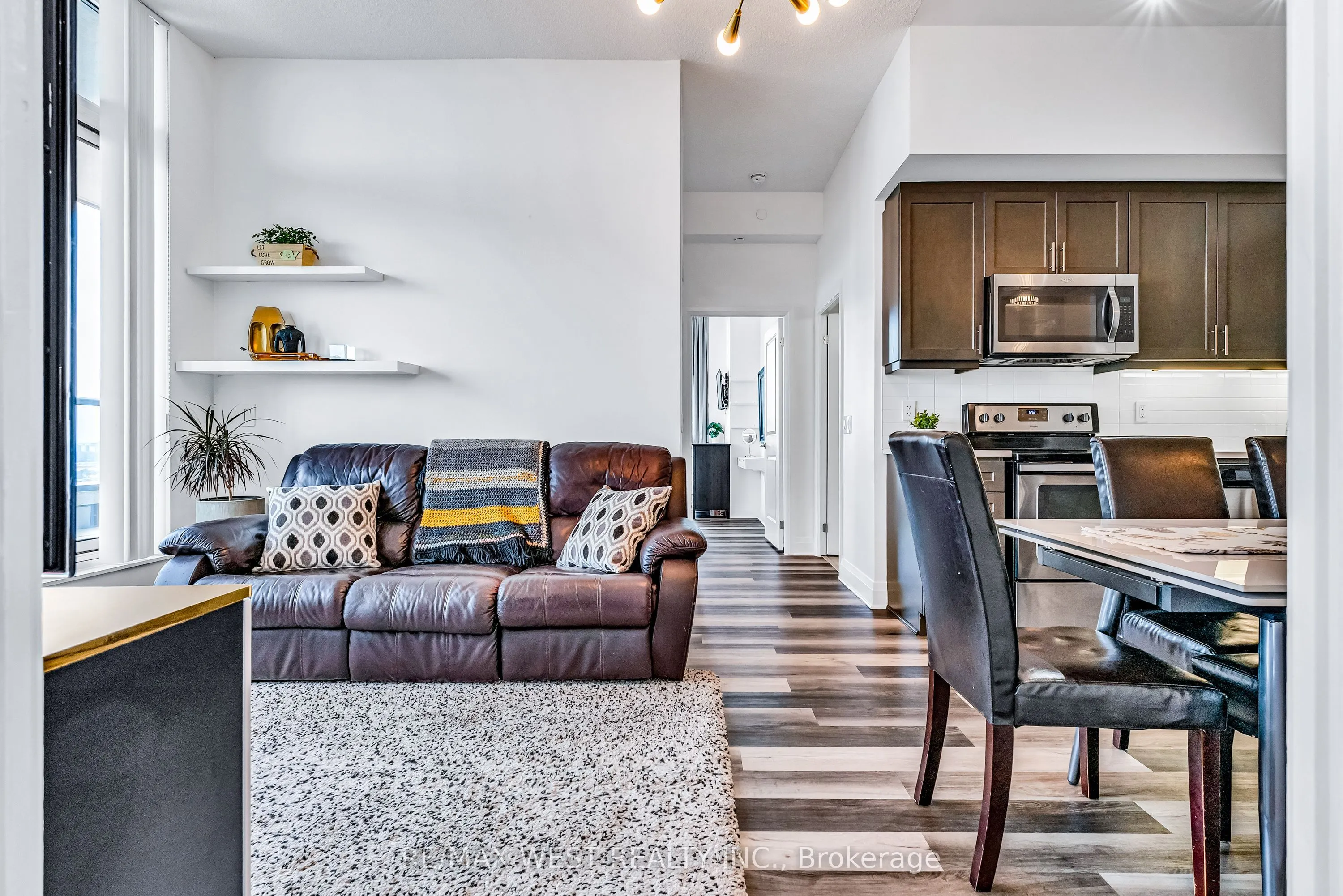 15 Zorra Street, #8