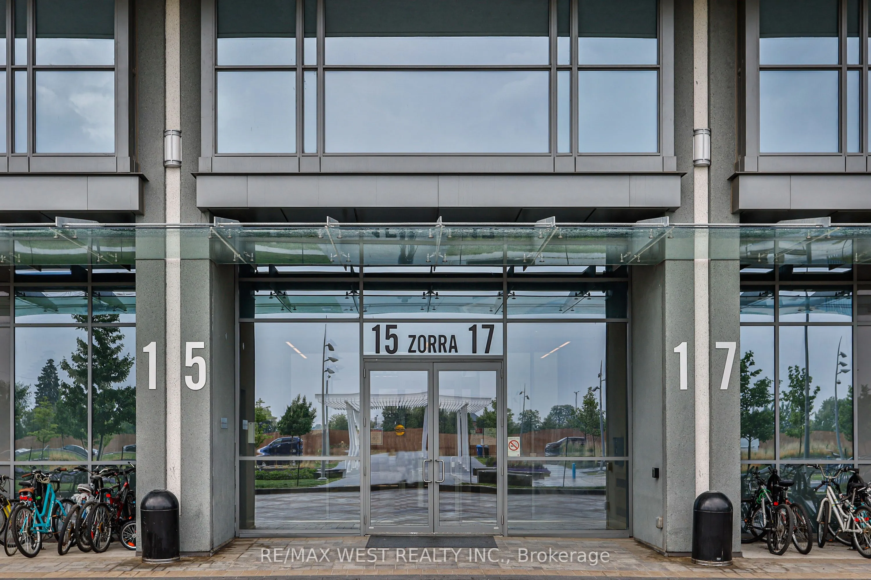 15 Zorra Street, #8