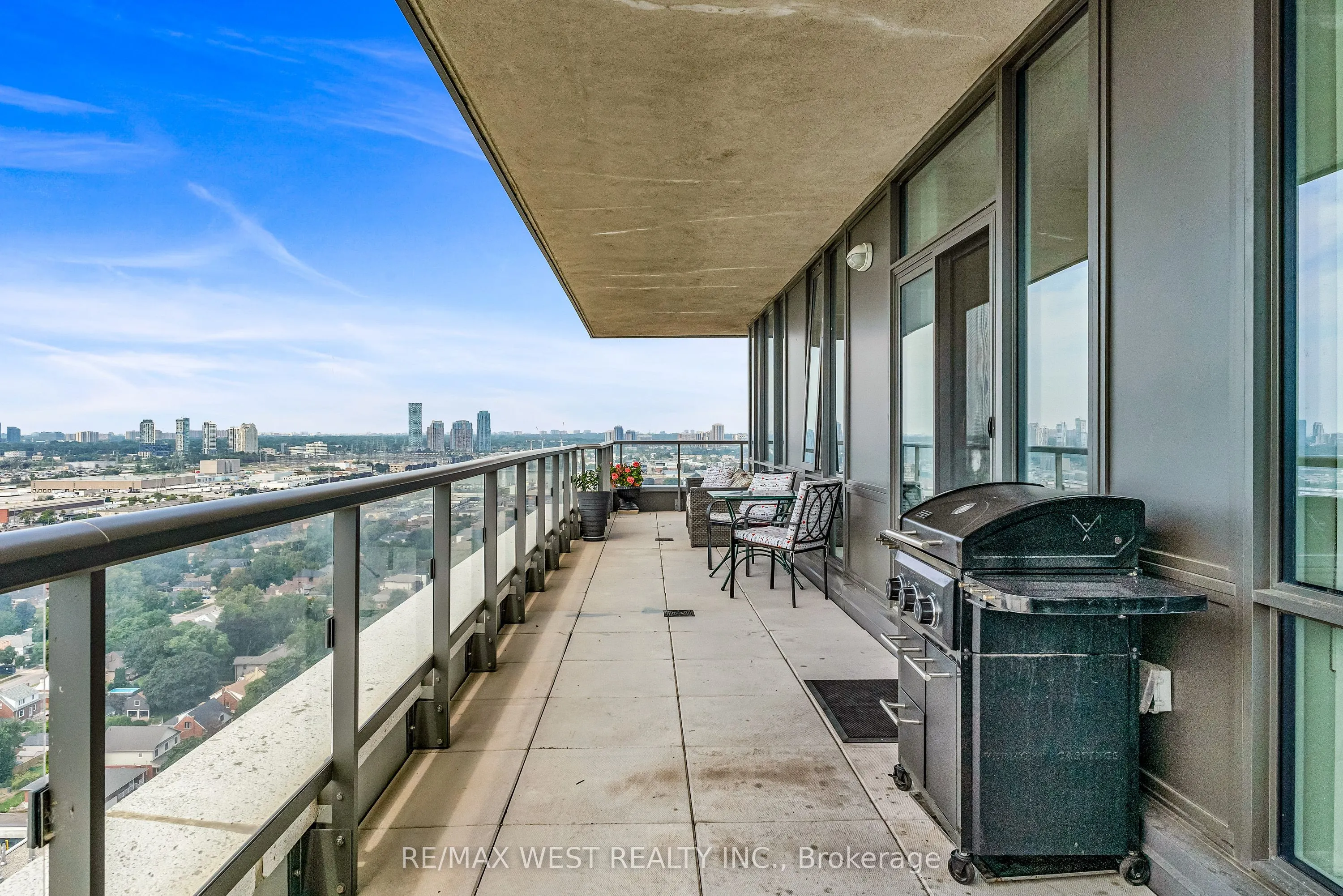 15 Zorra Street, #8