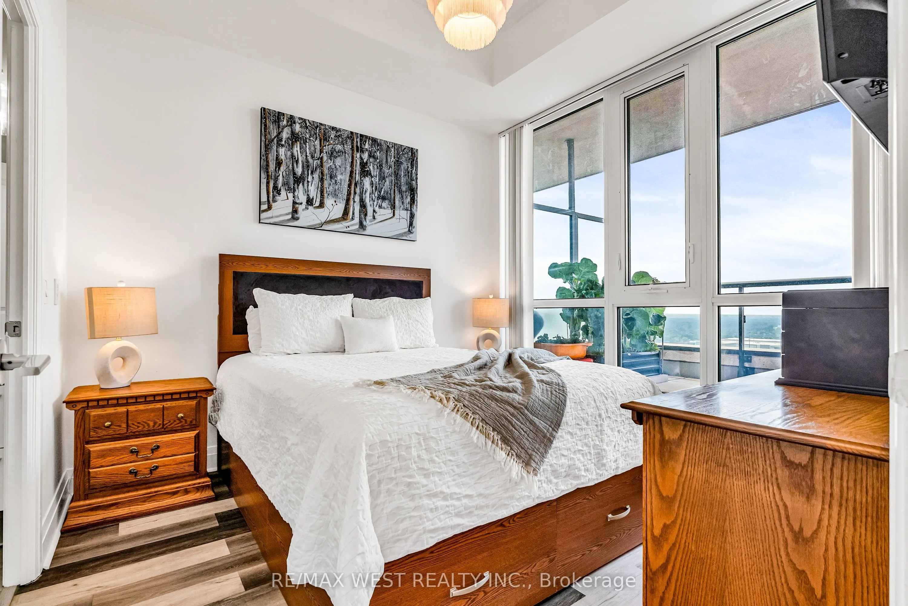 15 Zorra Street, #8