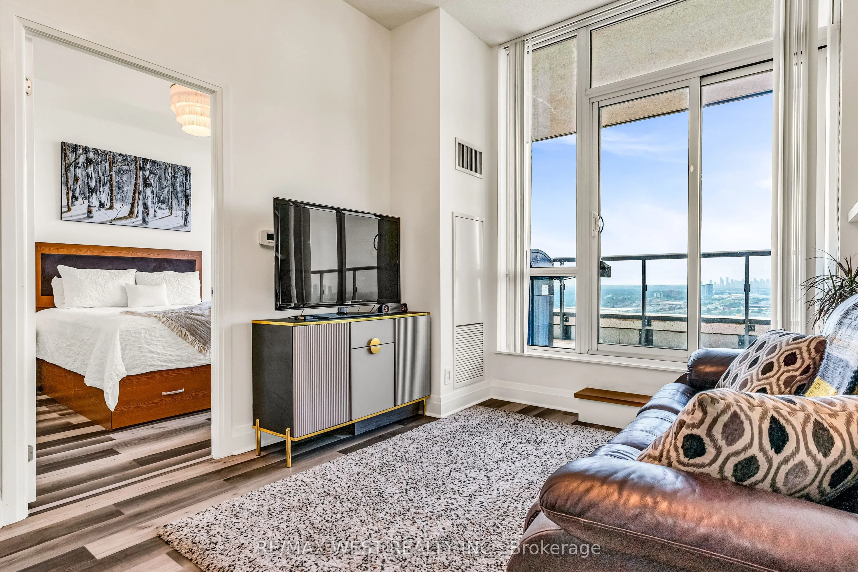15 Zorra Street, #8