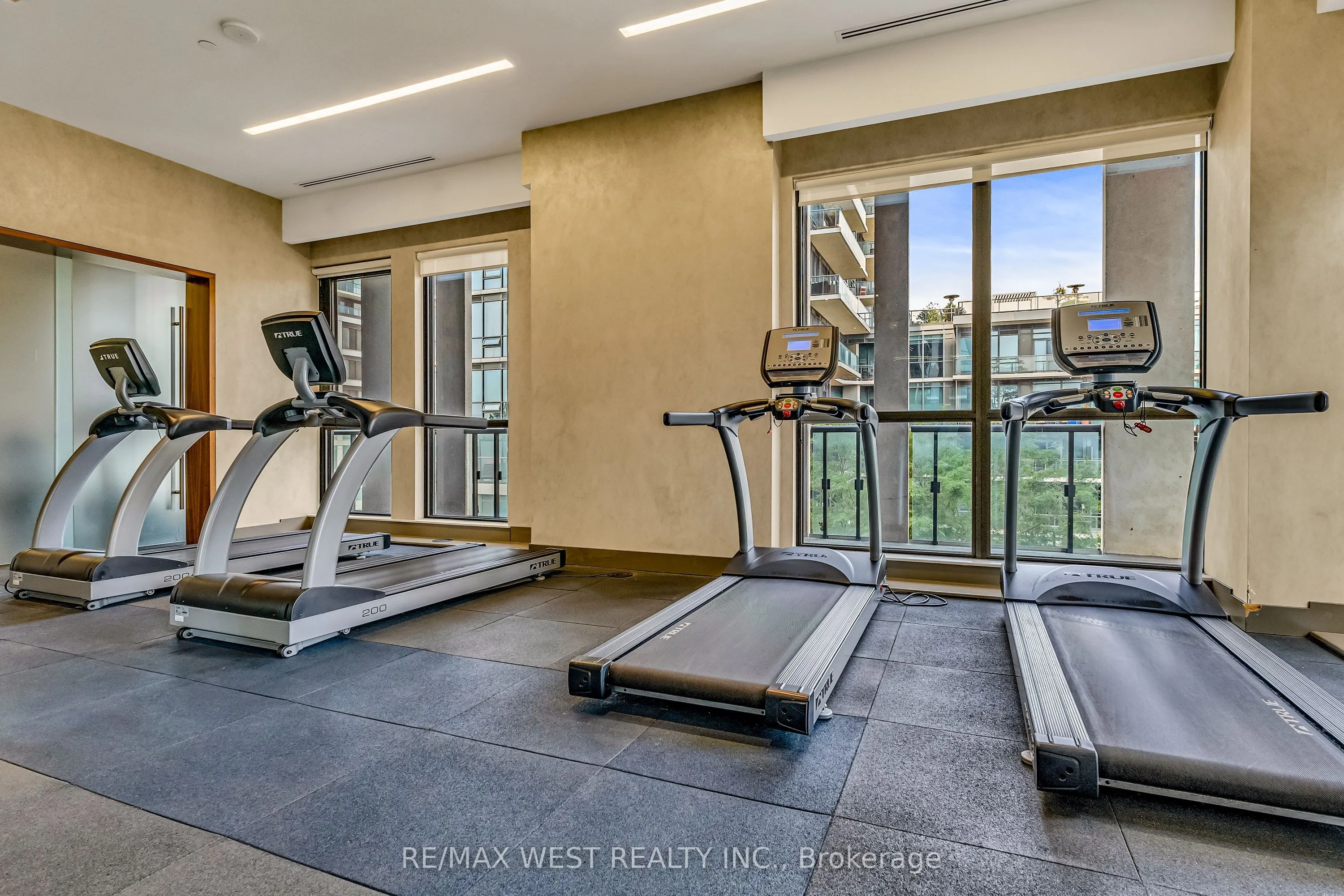 15 Zorra Street, #8