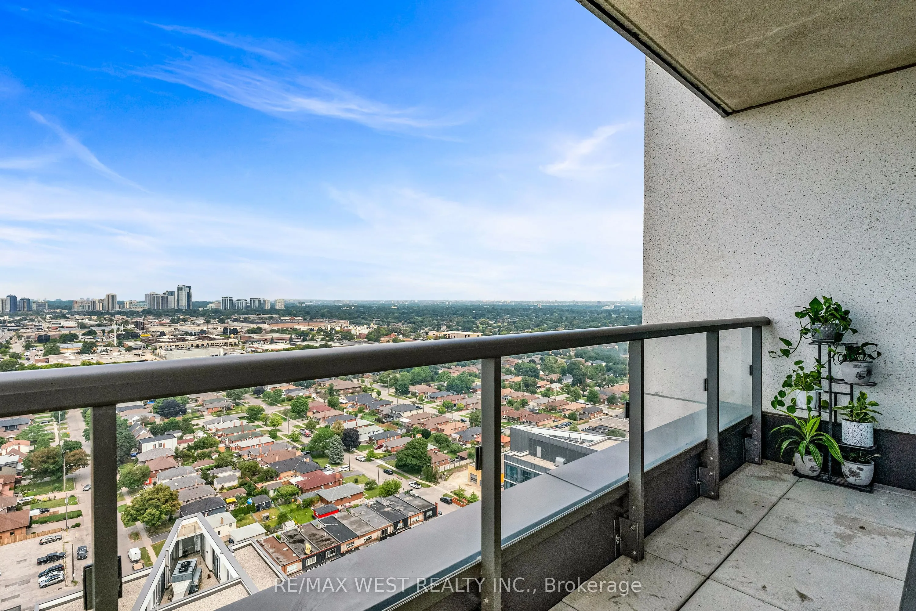 15 Zorra Street, #8