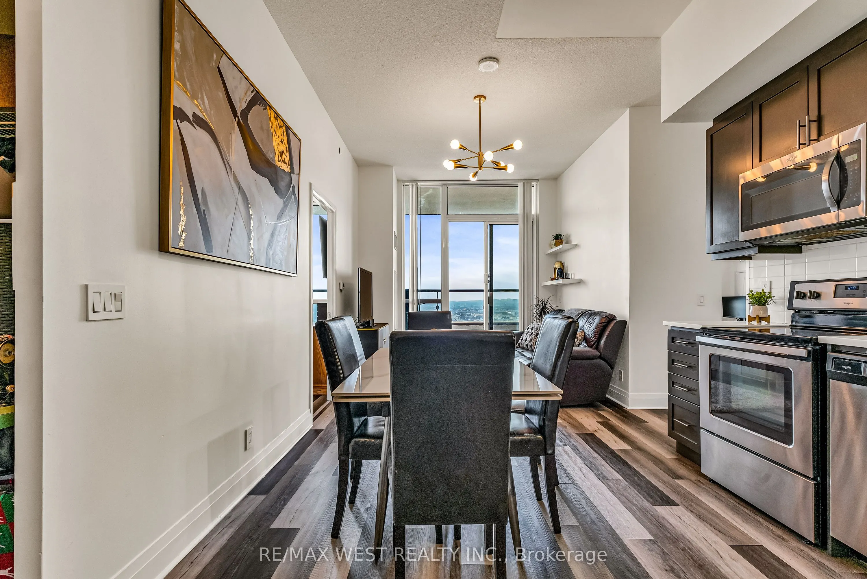 15 Zorra Street, #8