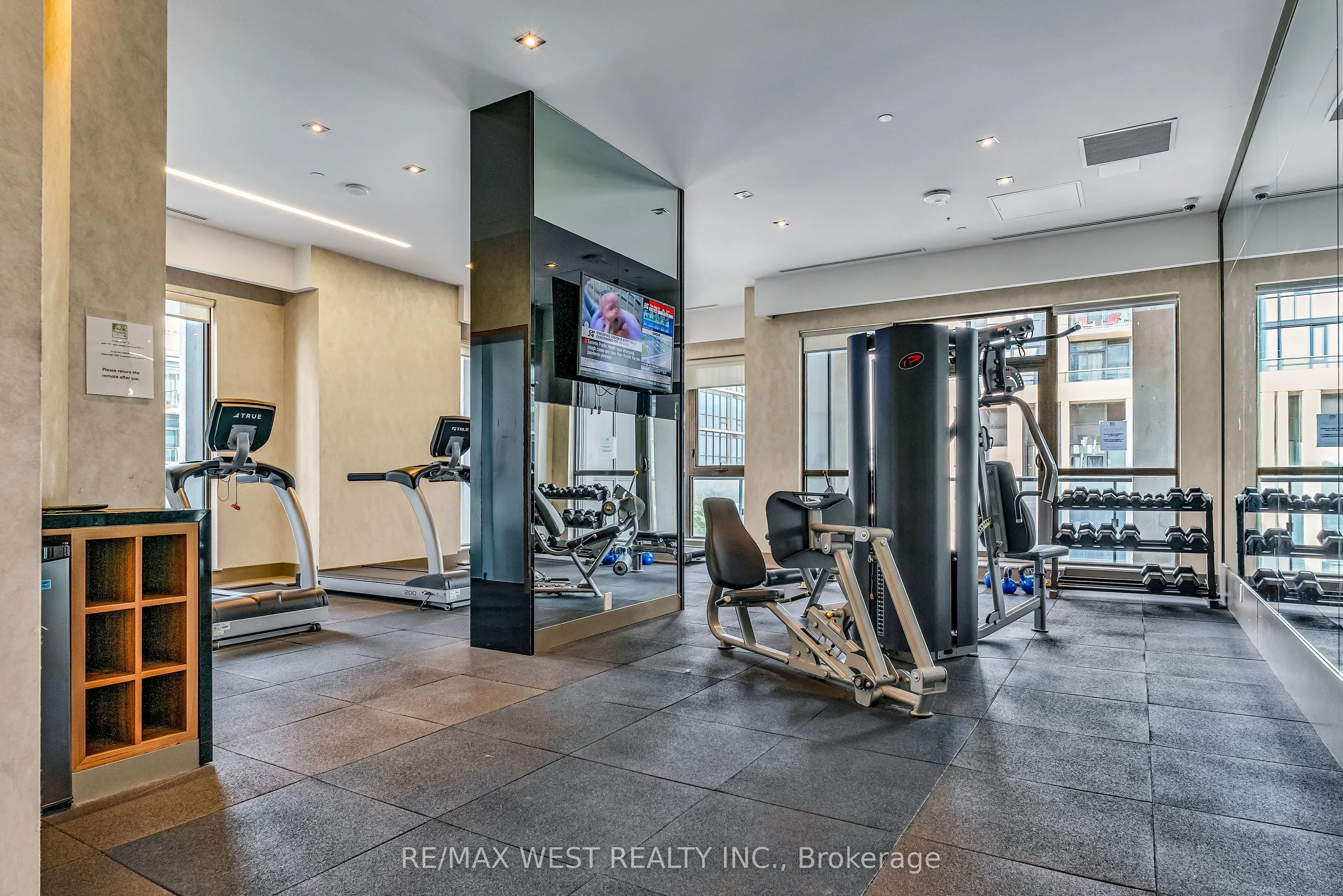 15 Zorra Street, #8