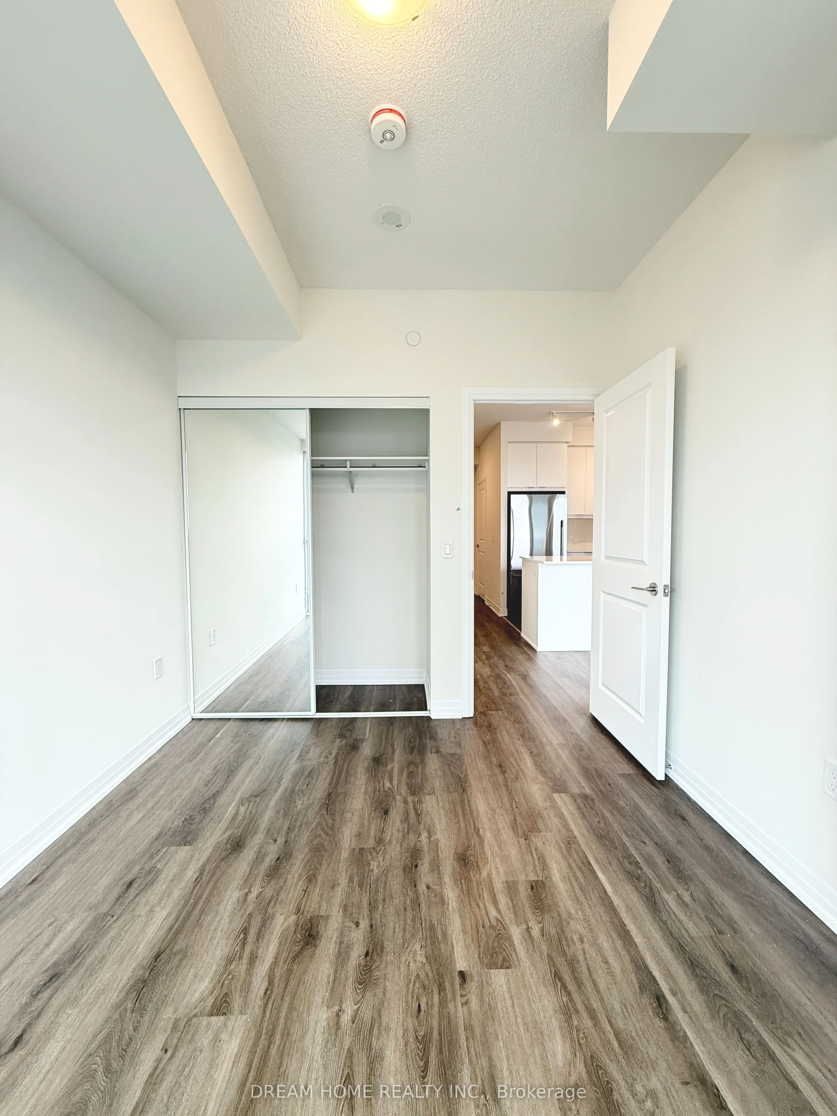 15 Watergarden Drive, #2304