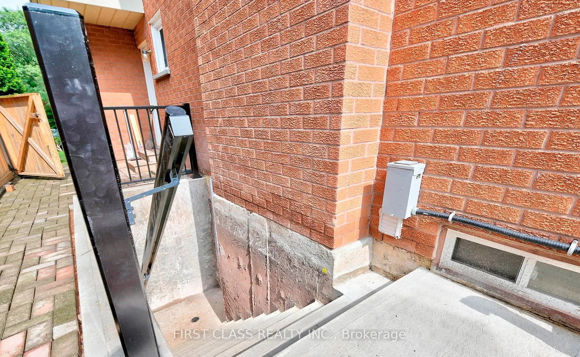 1200 RUSHBROOKE Drive, #Lower