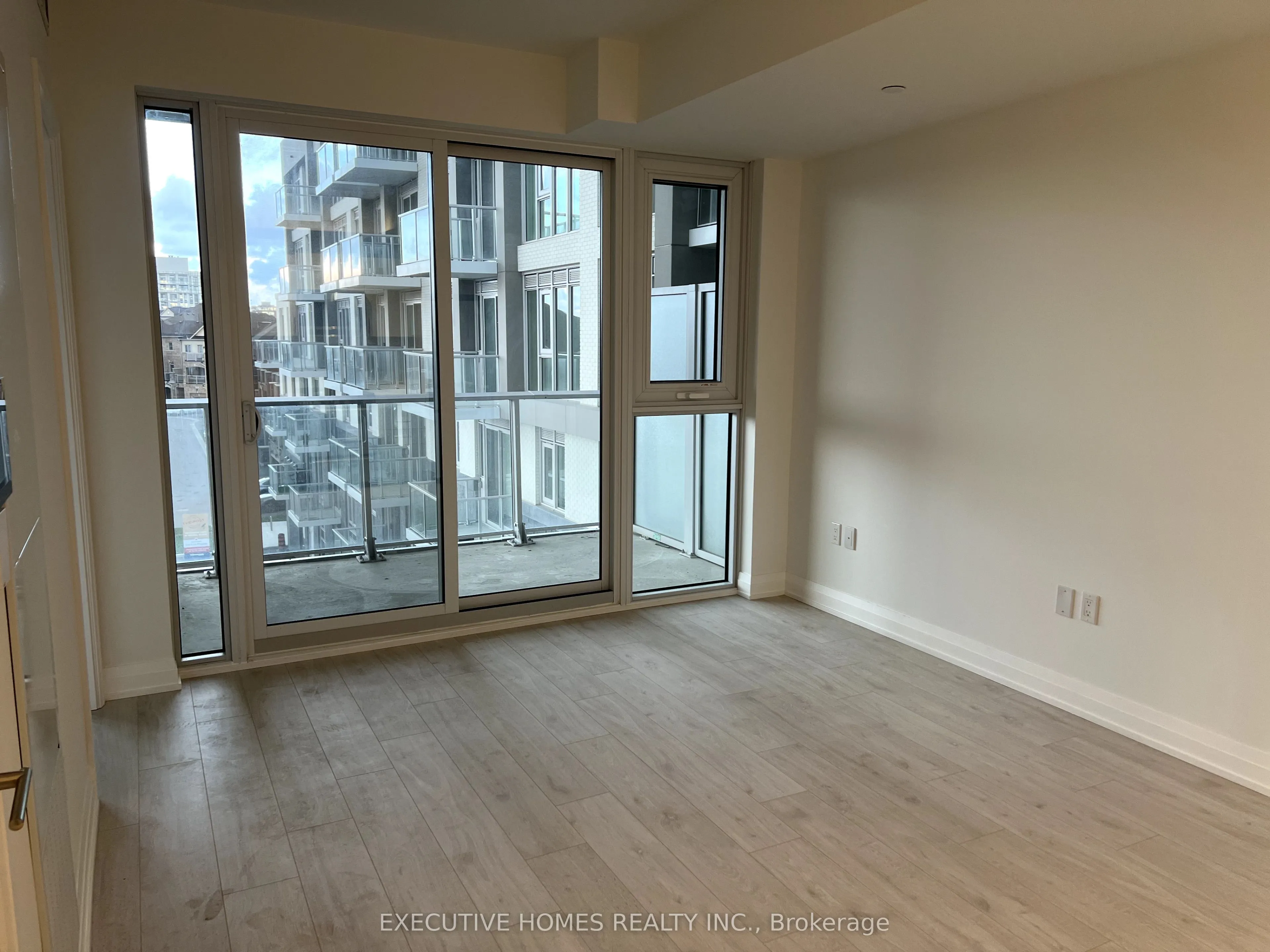 421 Silver Maple Road, #427