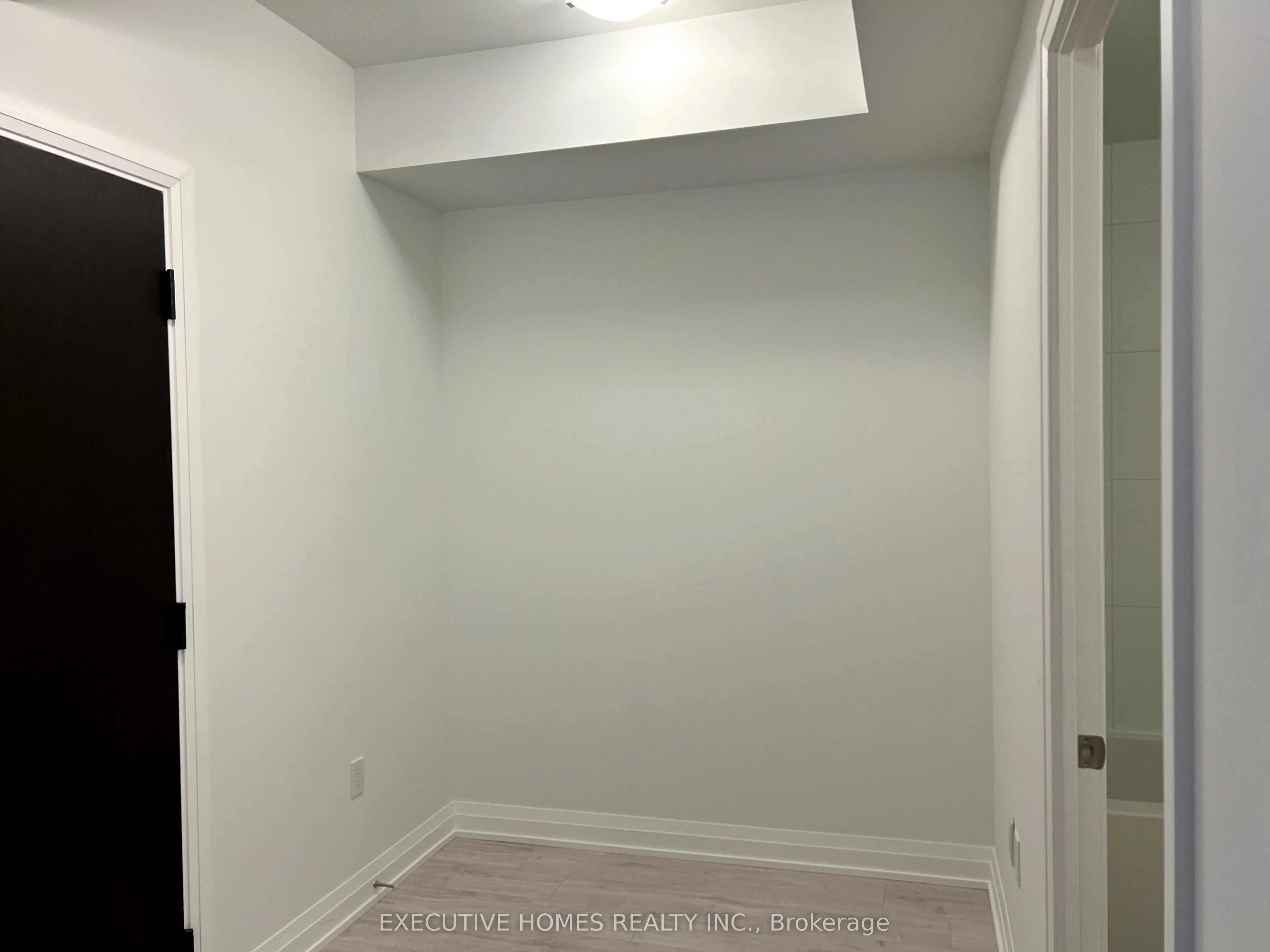 421 Silver Maple Road, #427