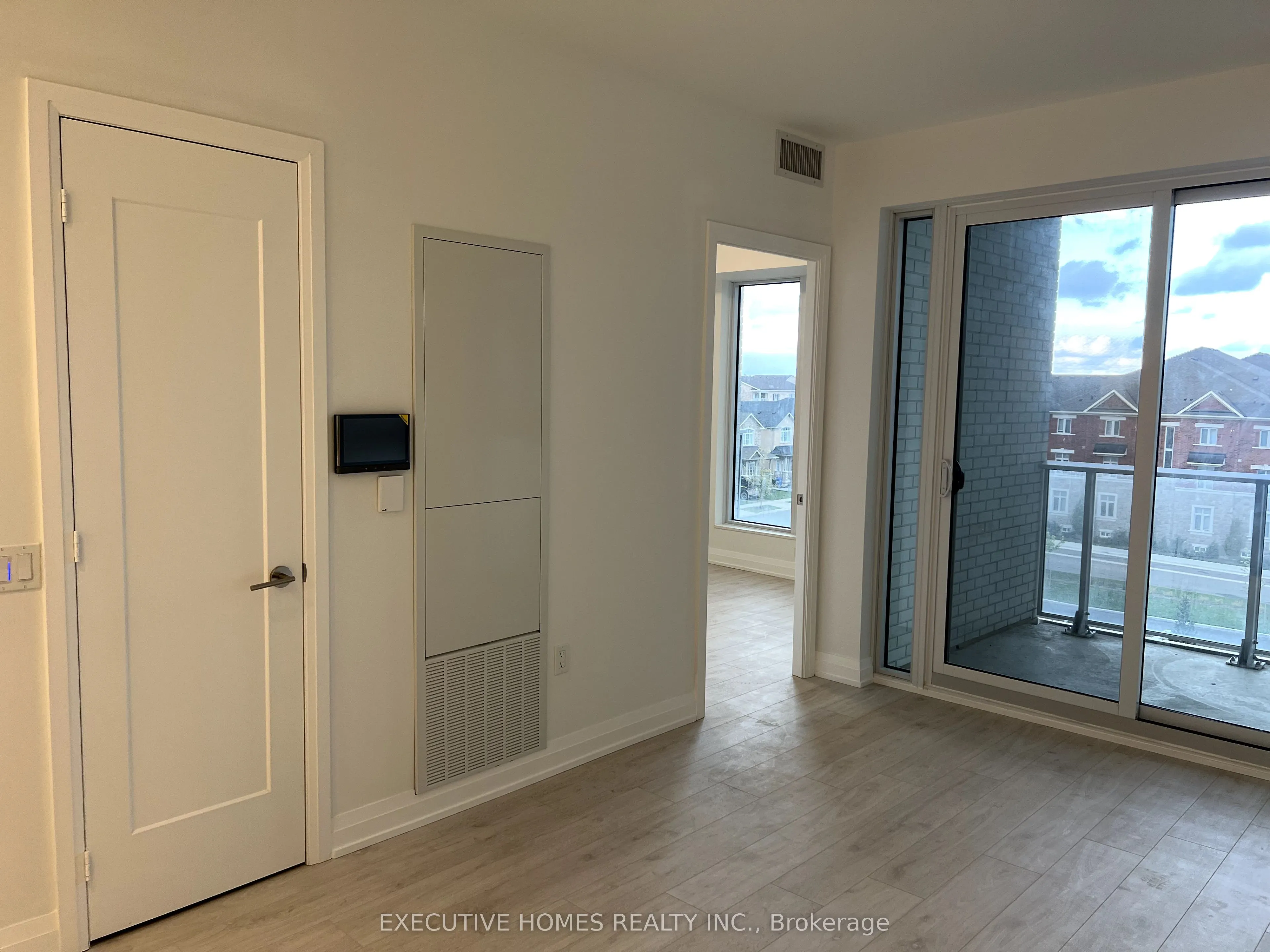 421 Silver Maple Road, #427