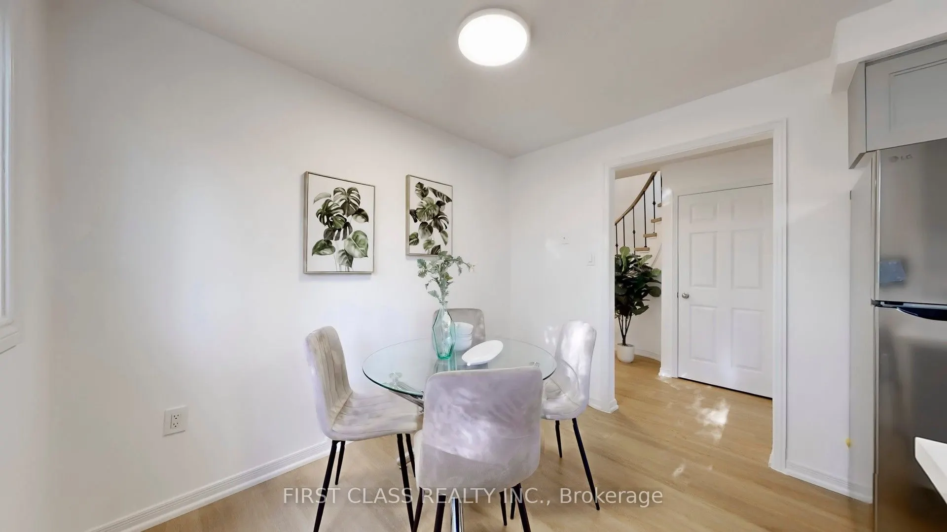 1180 Shagbark Crescent