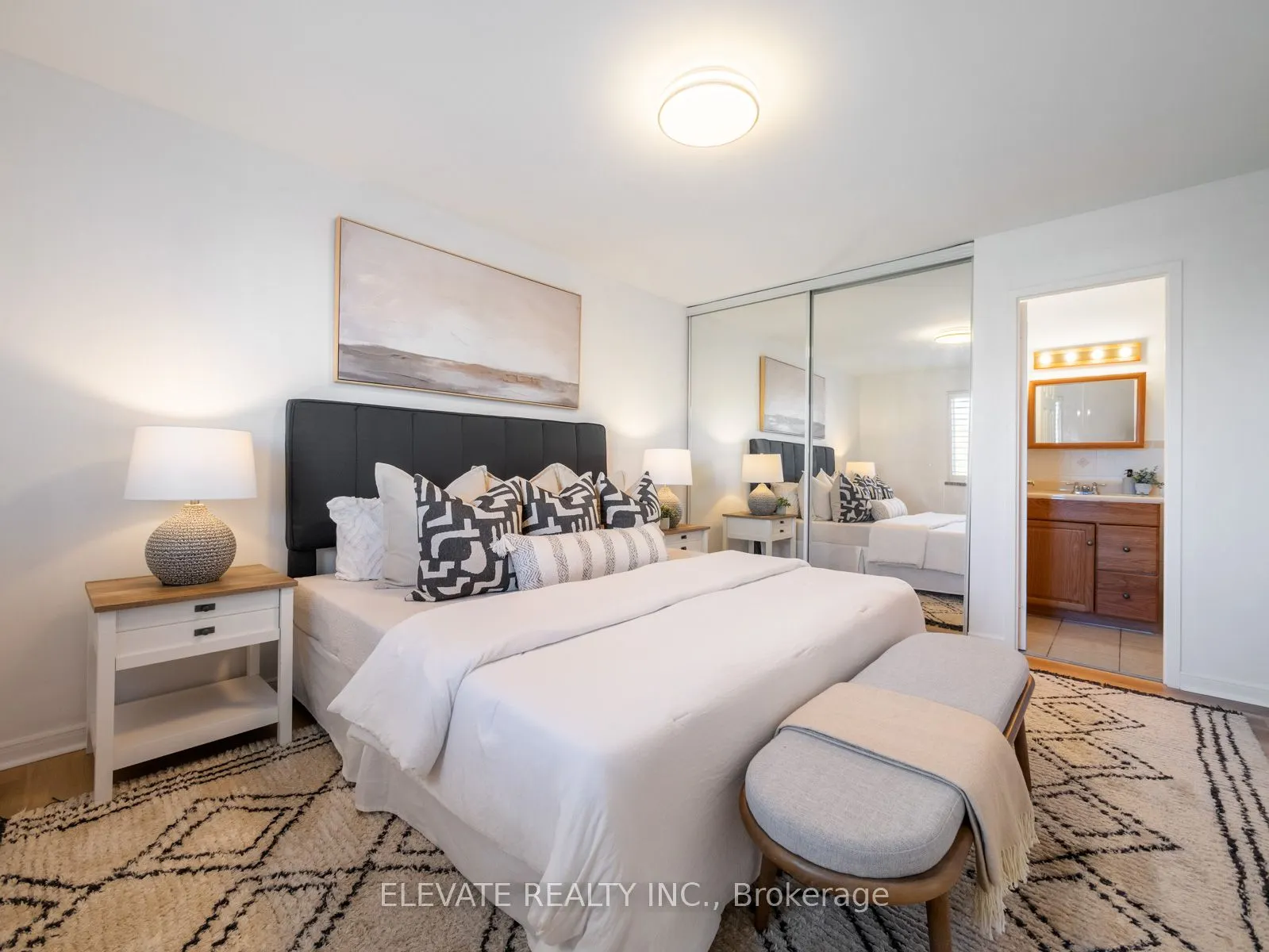 1660 Bloor Street E, #612