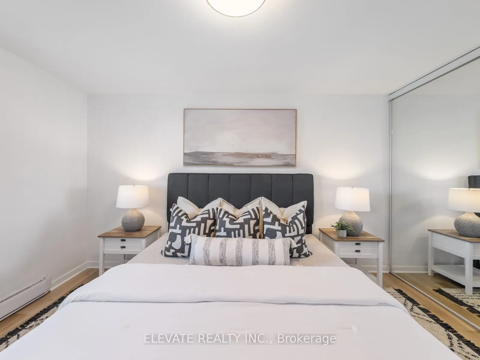 1660 Bloor Street E, #612