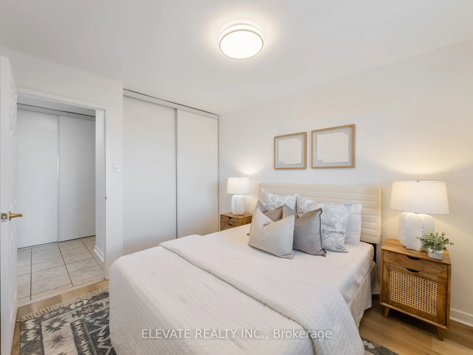 1660 Bloor Street E, #612