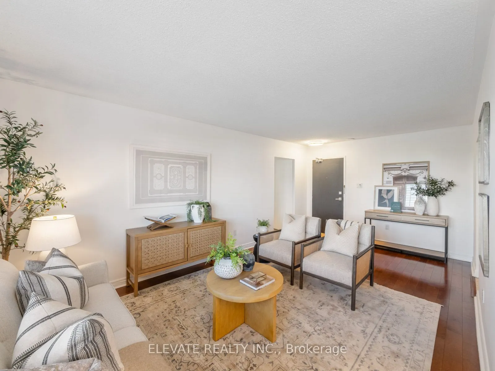 1660 Bloor Street E, #612
