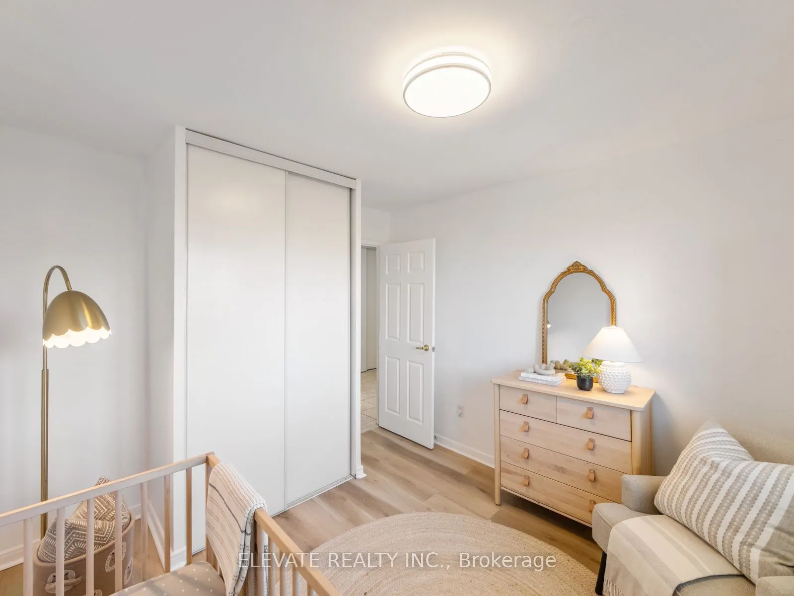 1660 Bloor Street E, #612