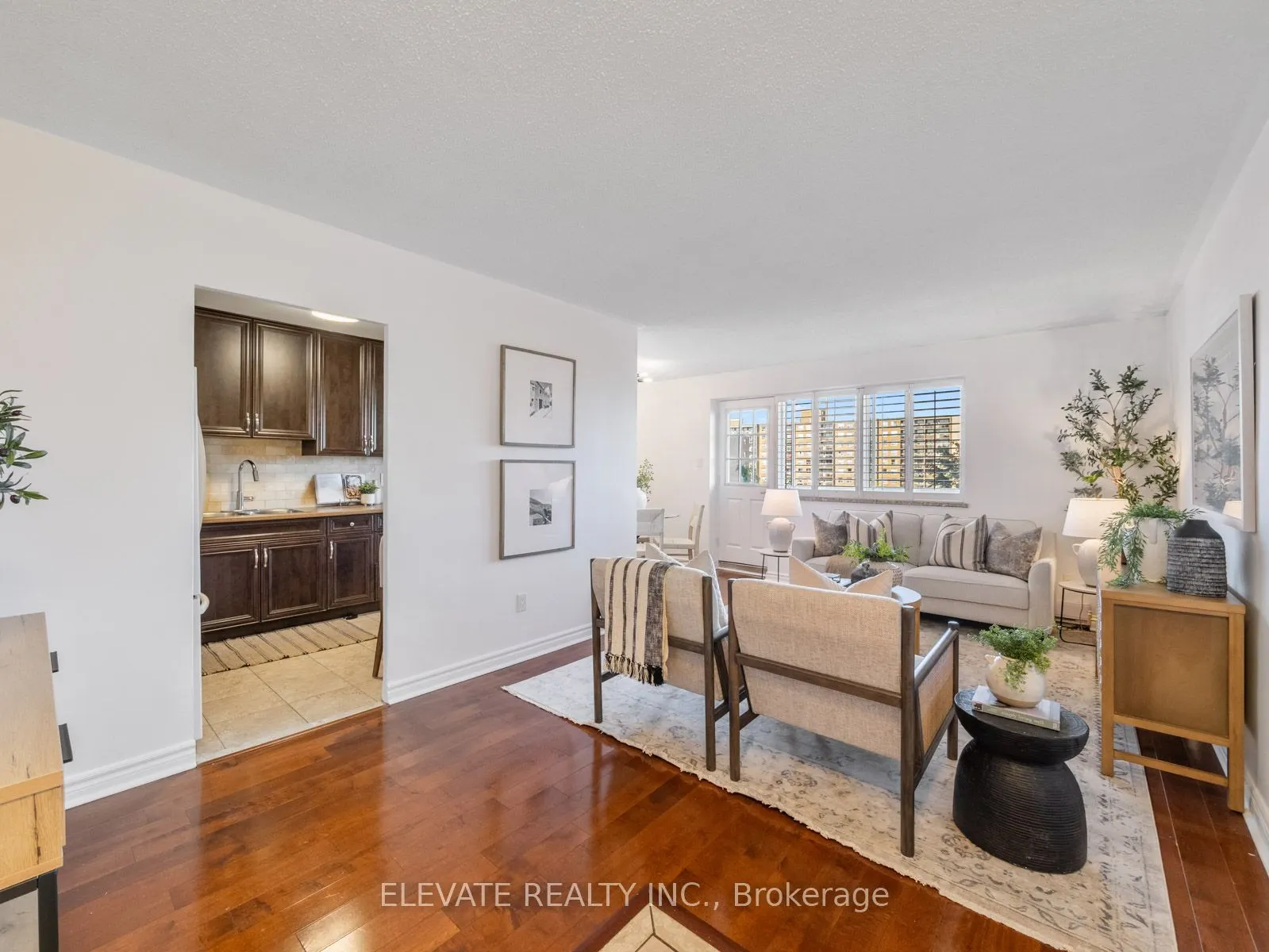 1660 Bloor Street E, #612