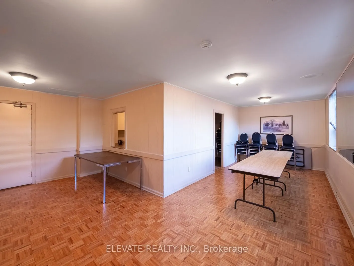 1660 Bloor Street E, #612