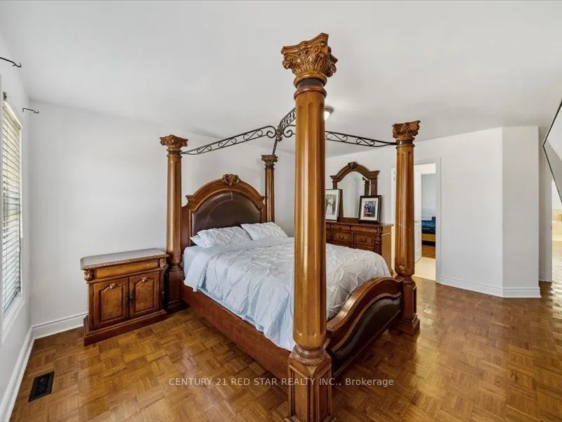 31 Eiffel Boulevard