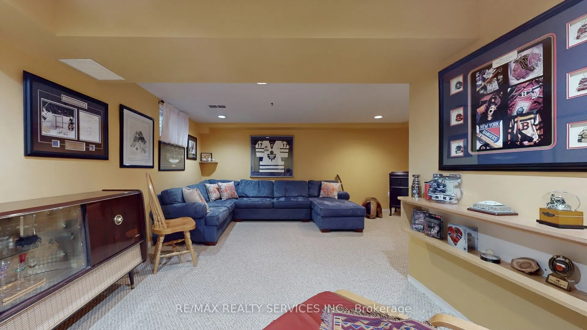 72 Carisbrooke Court, #72
