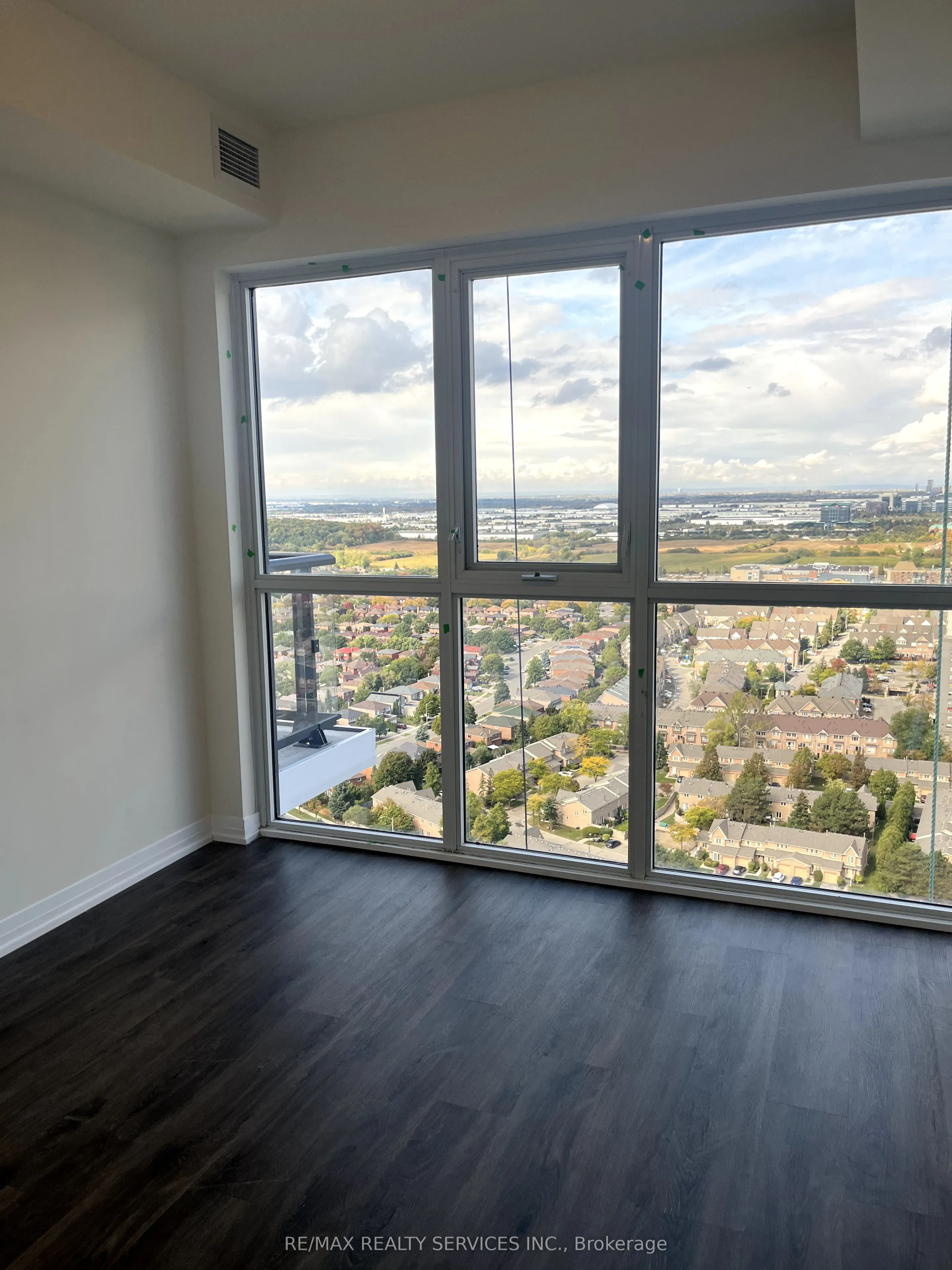 15 Watergarden Drive, #2708