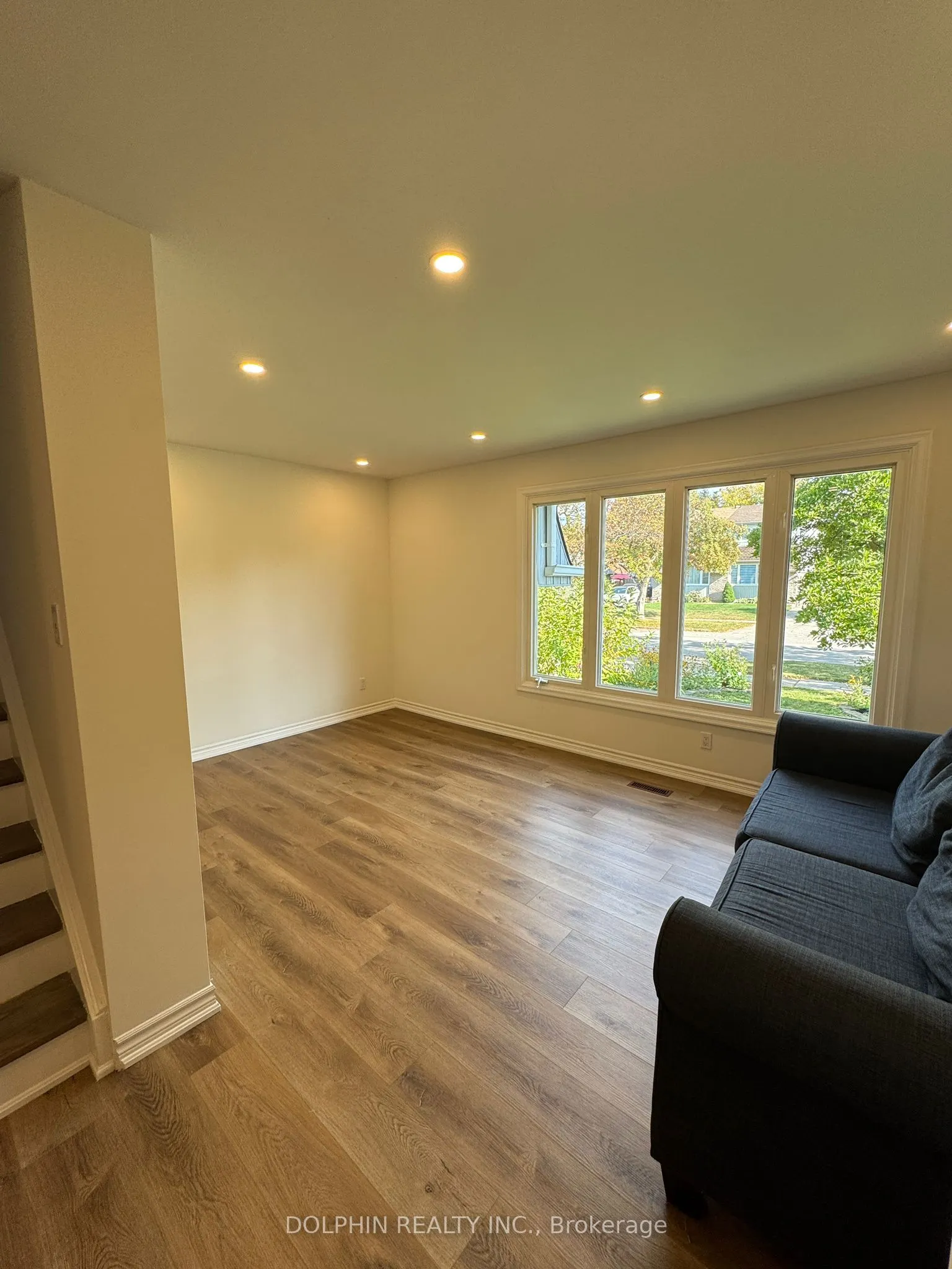 1543 Oran Court