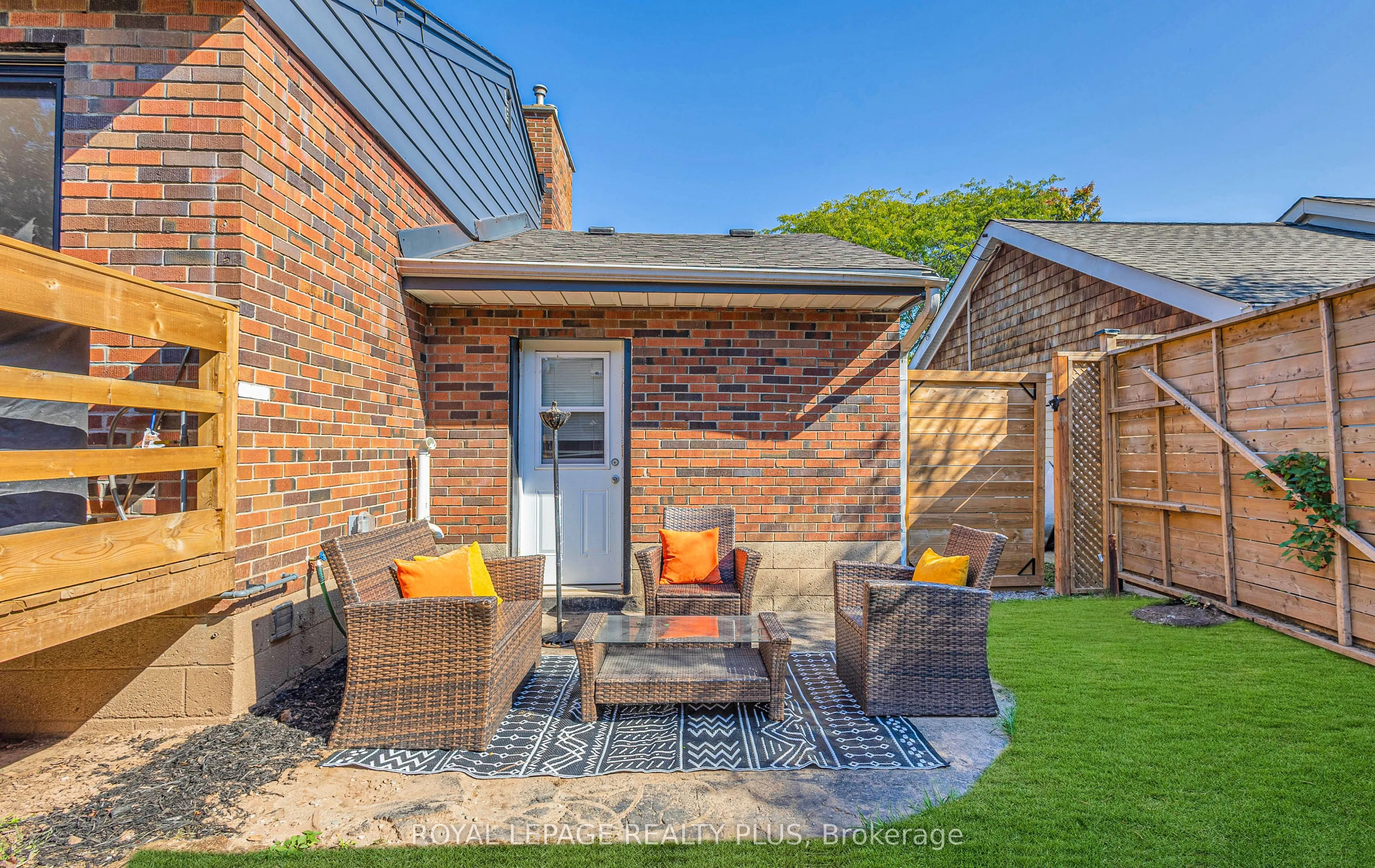 884 Eagle Drive