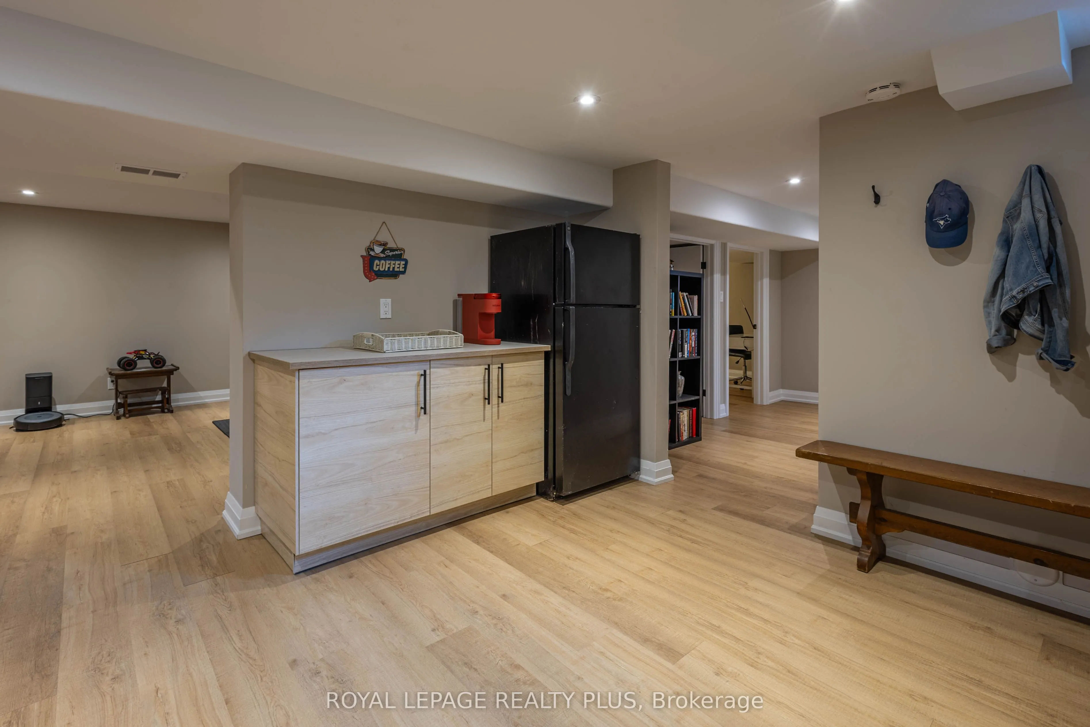 884 Eagle Drive