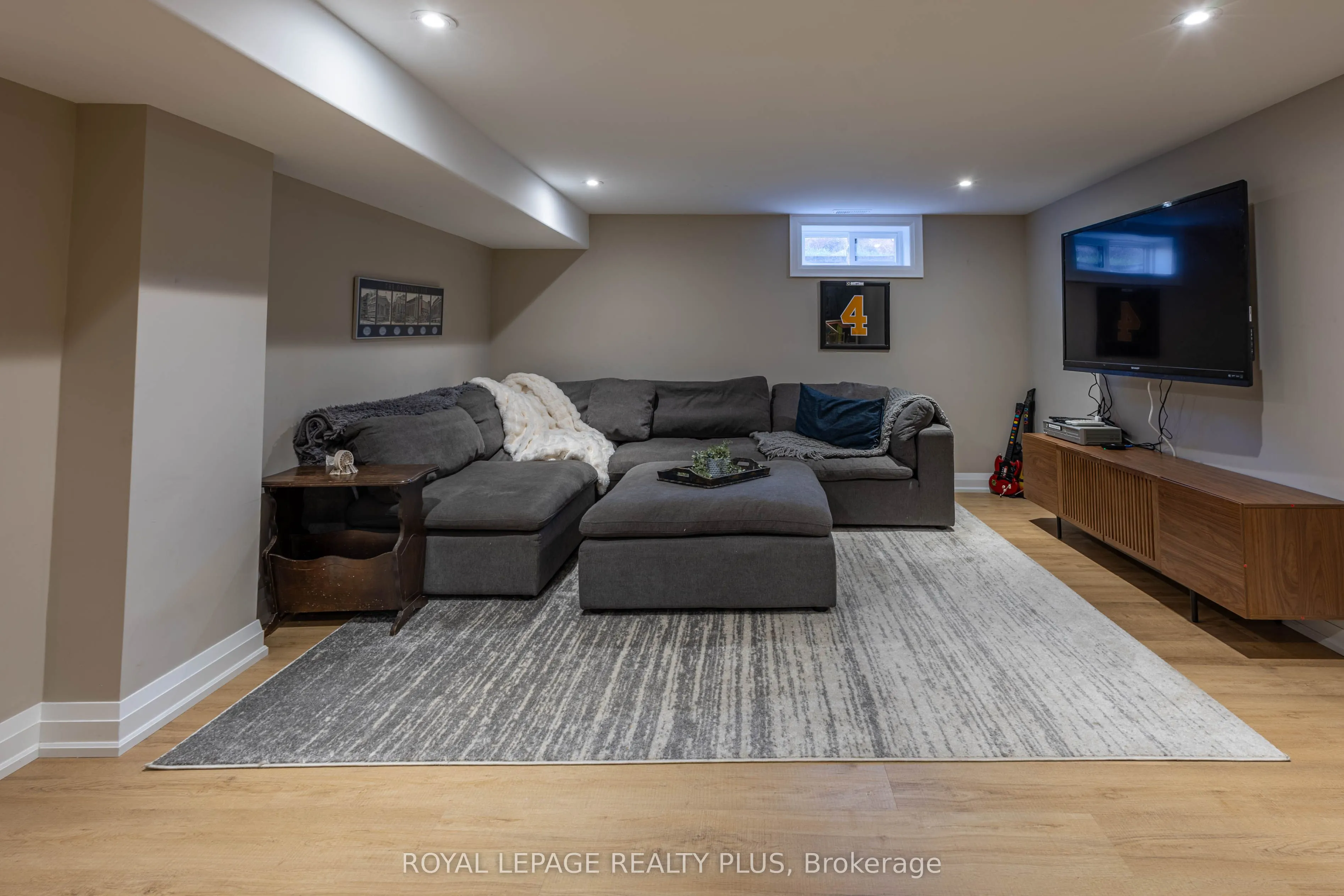 884 Eagle Drive