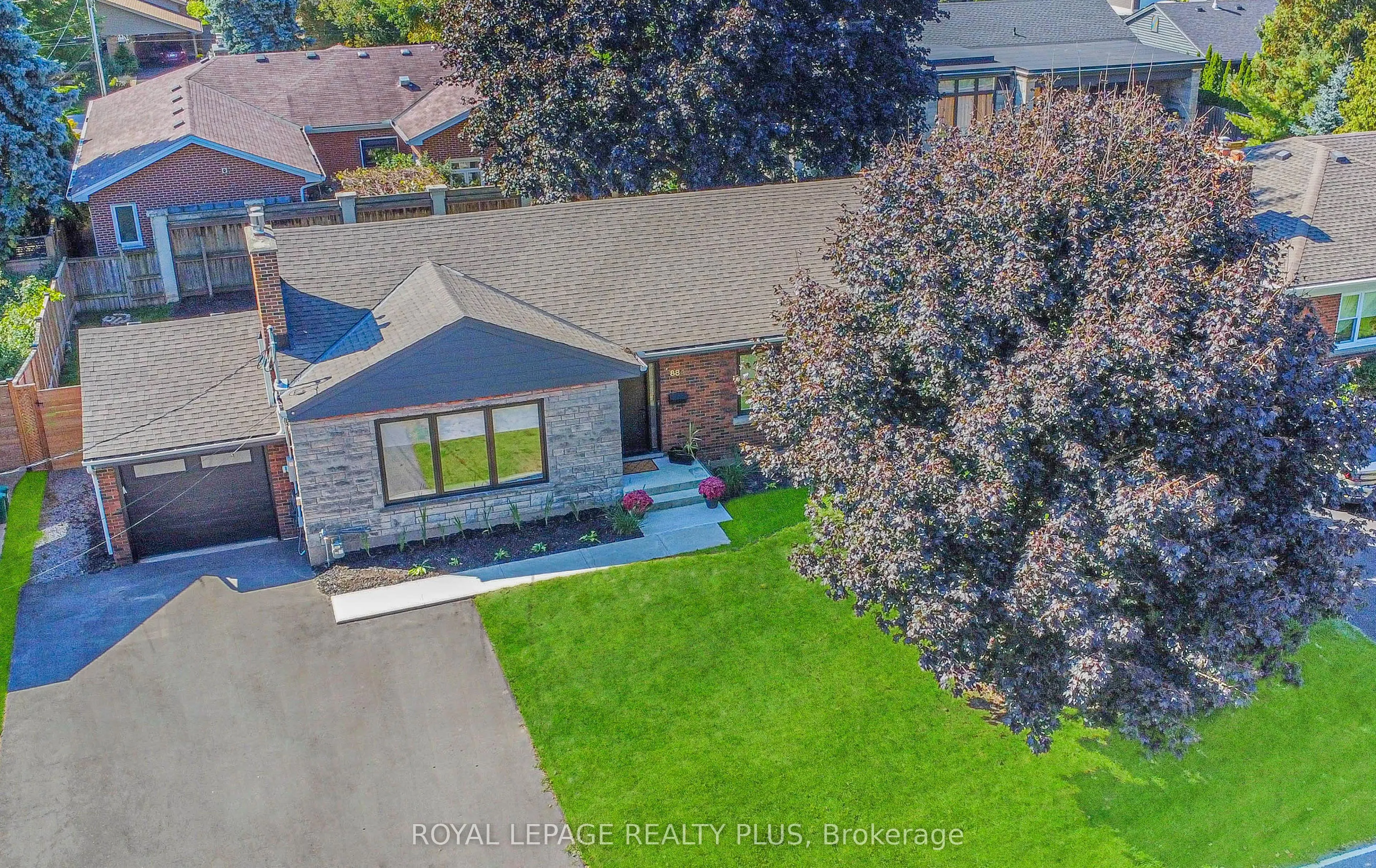 884 Eagle Drive