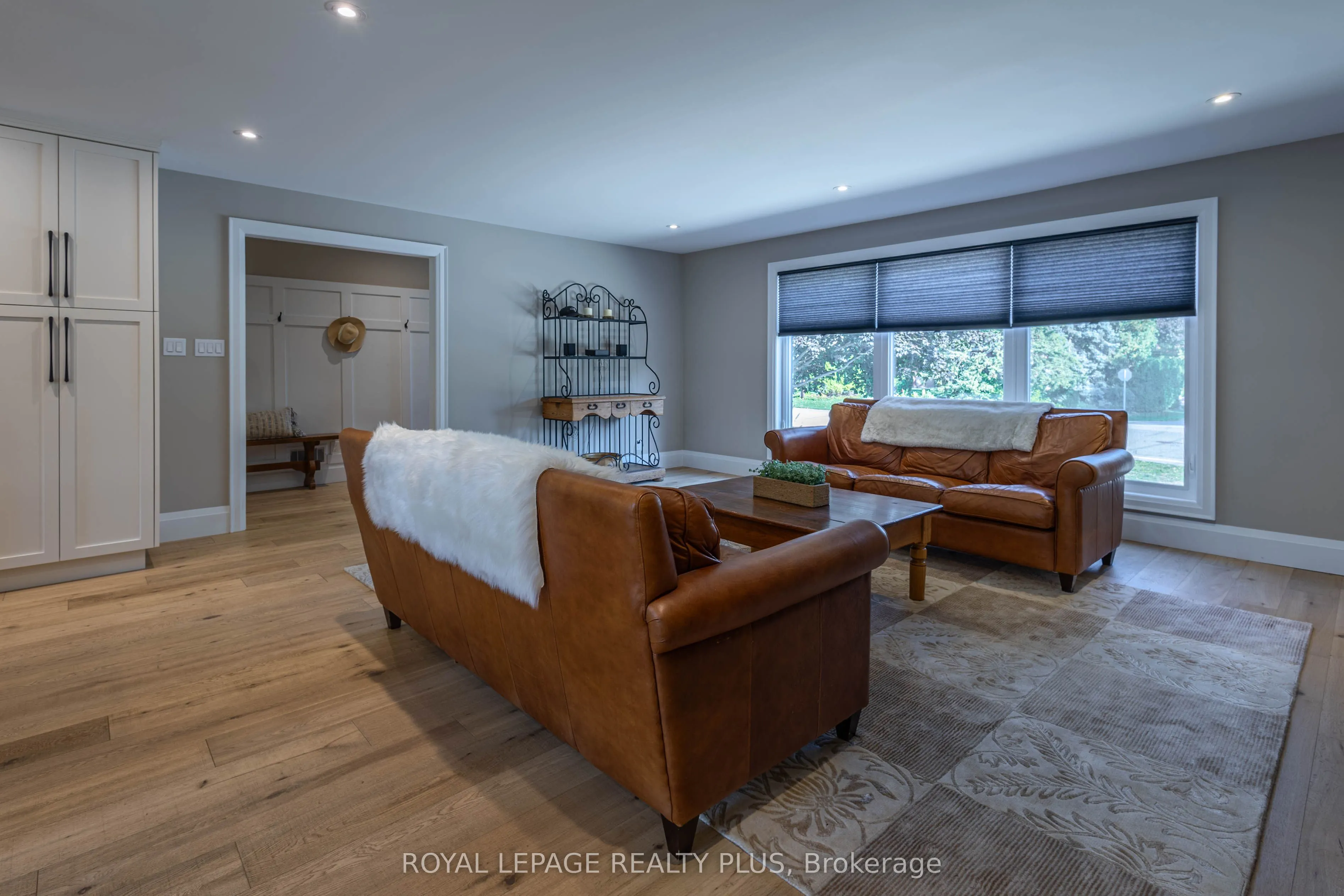 884 Eagle Drive