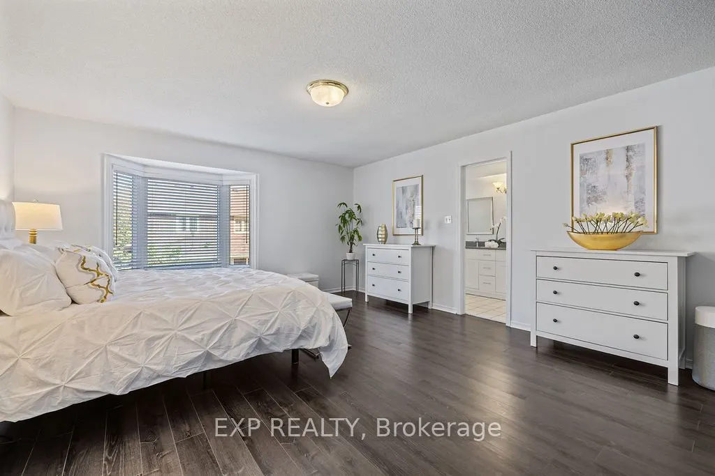2006 Glenada Crescent, #15