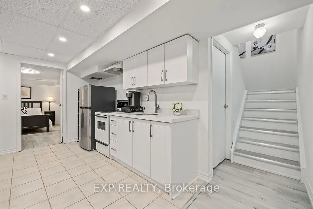 2006 Glenada Crescent, #15