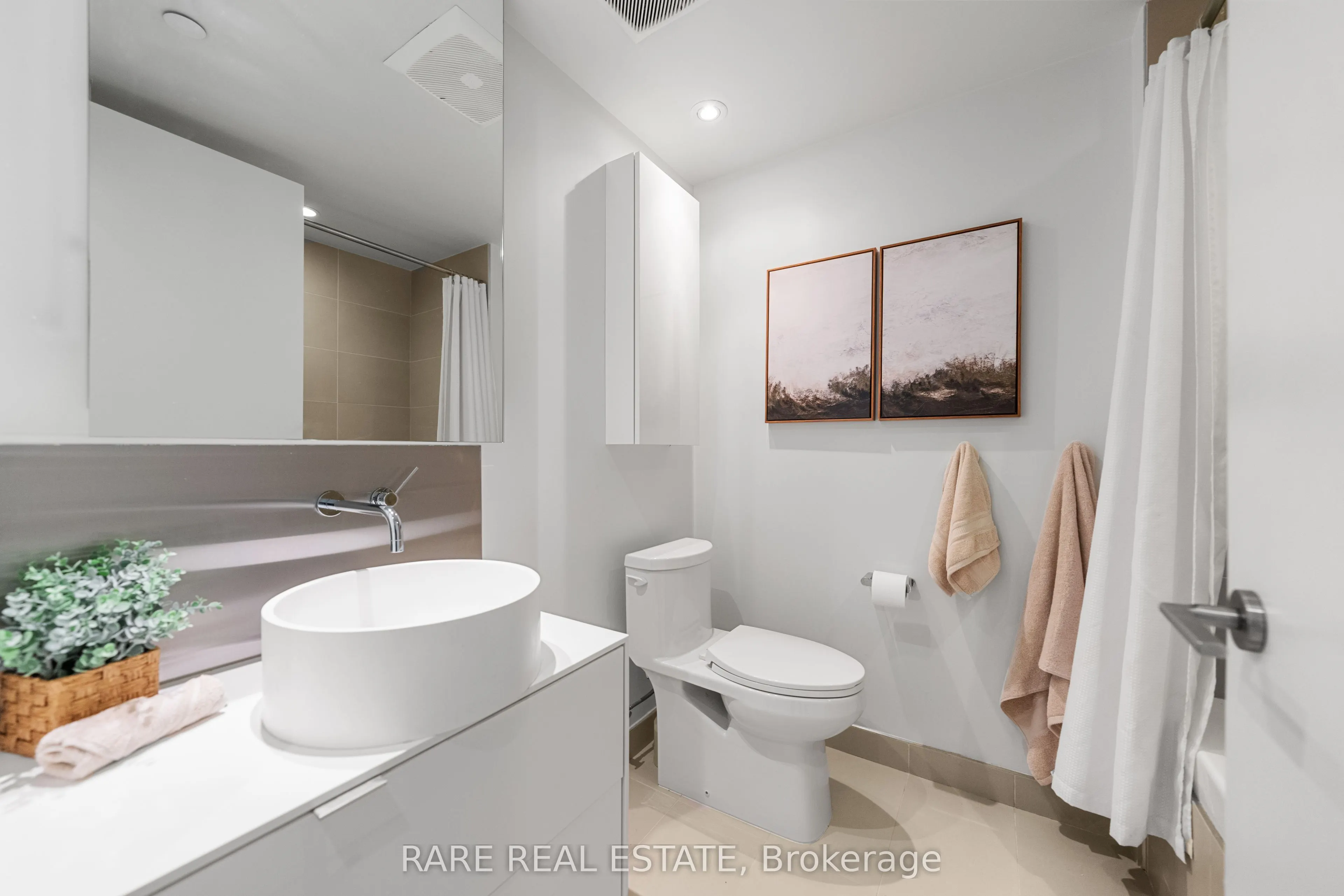 377 Sorauren Avenue, #2