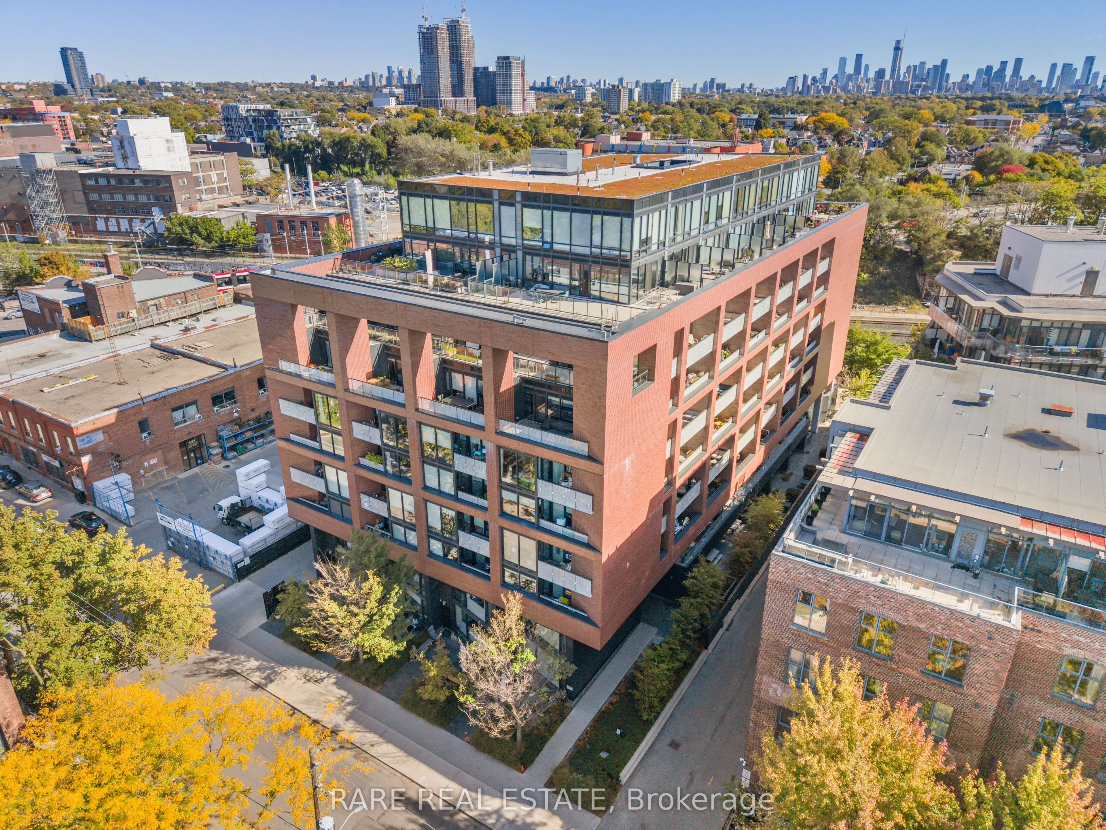 377 Sorauren Avenue, #2