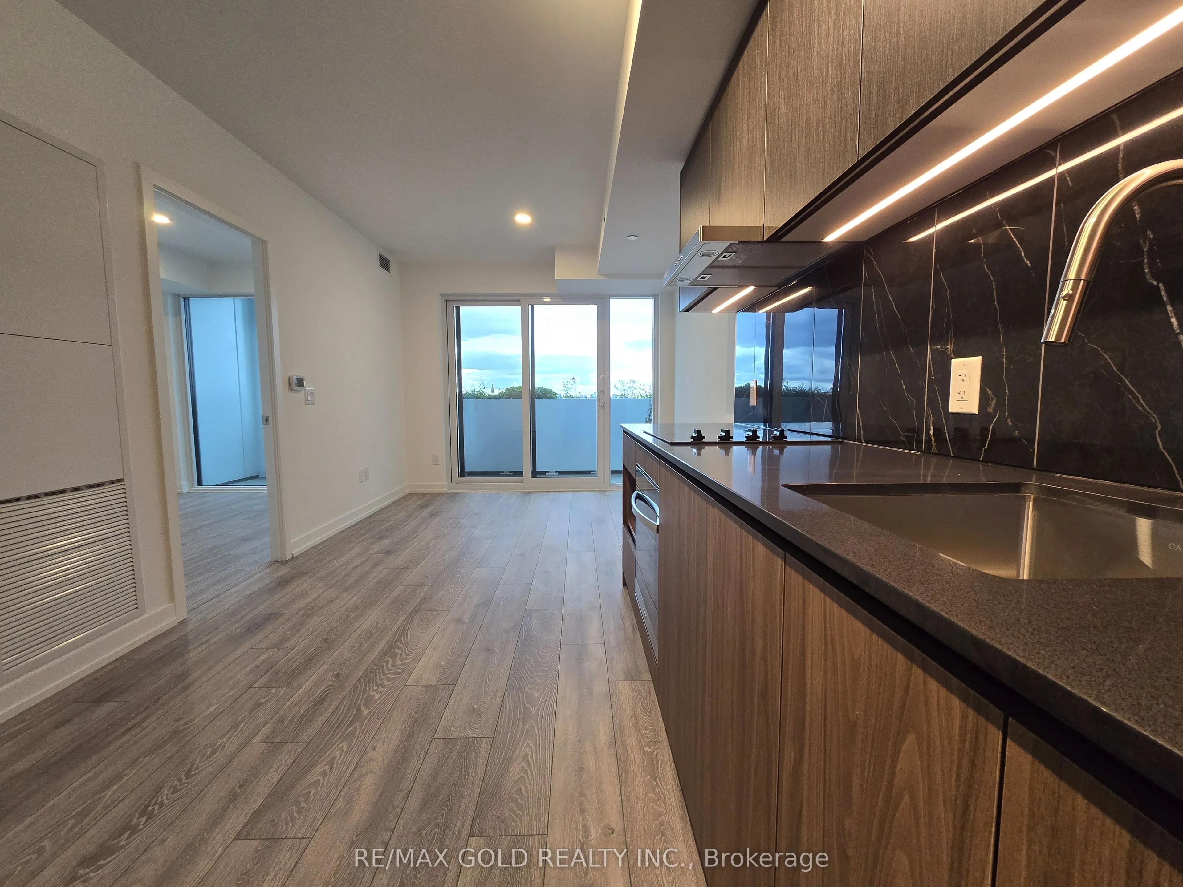 1100 Sheppard Avenue W, #1102