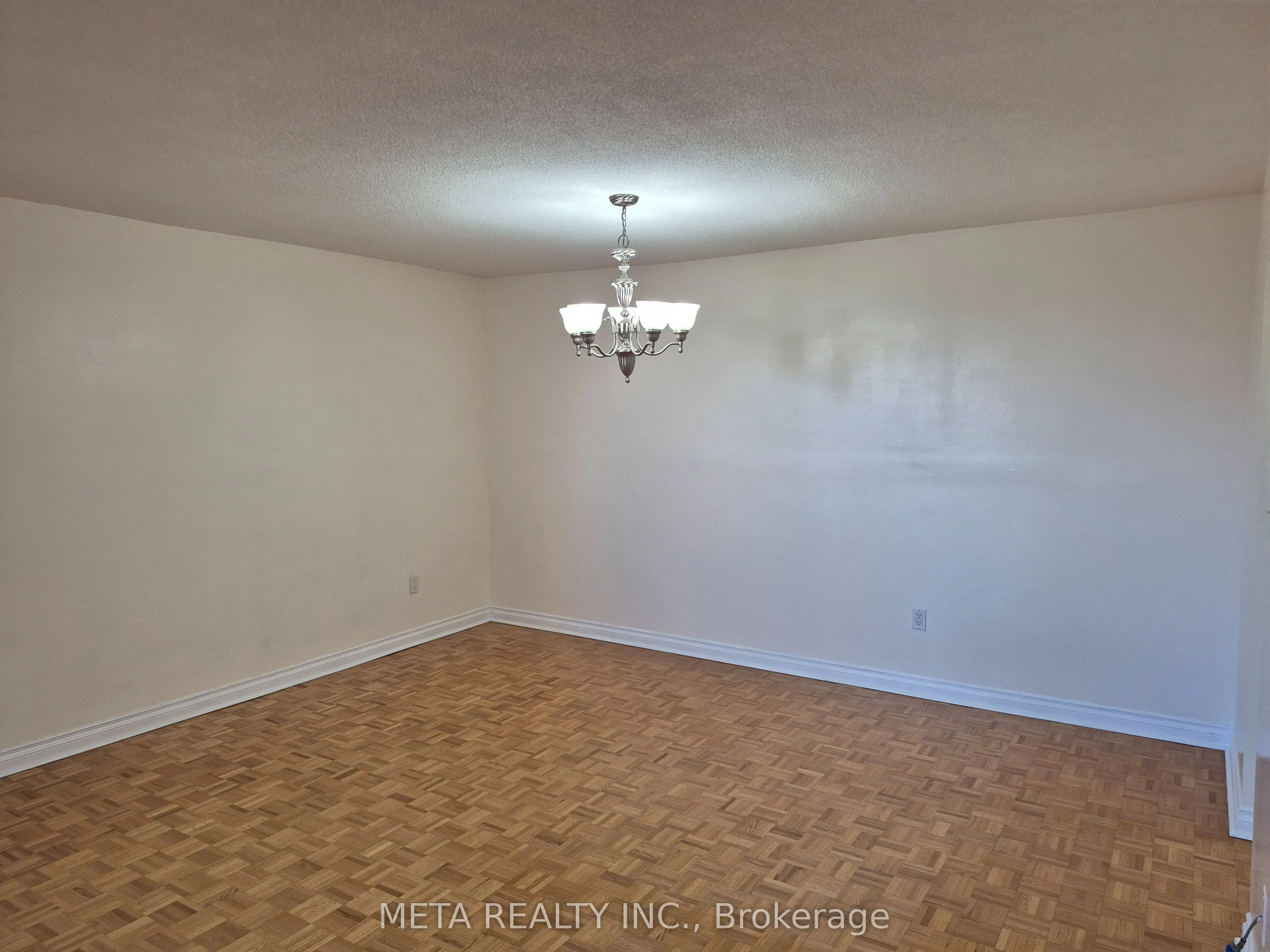 1535 Lakeshore Road E, #910